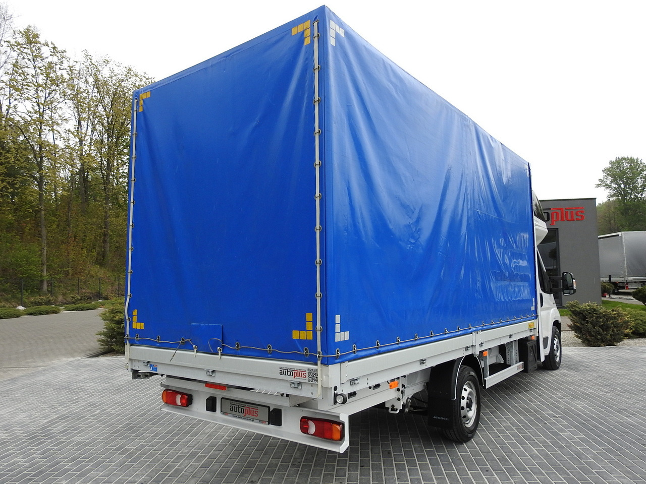 FIAT DUCATO  TARPAULIN 10 PALLETS WEBASTO CRUISE CONTROL AIR CONDITIONING  180HP - Curtain side van: picture 3 FIAT DUCATO  TARPAULIN 10 PALLETS WEBASTO CRUISE CONTROL AIR CONDITIONING  180HP - Curtain side van: picture 3