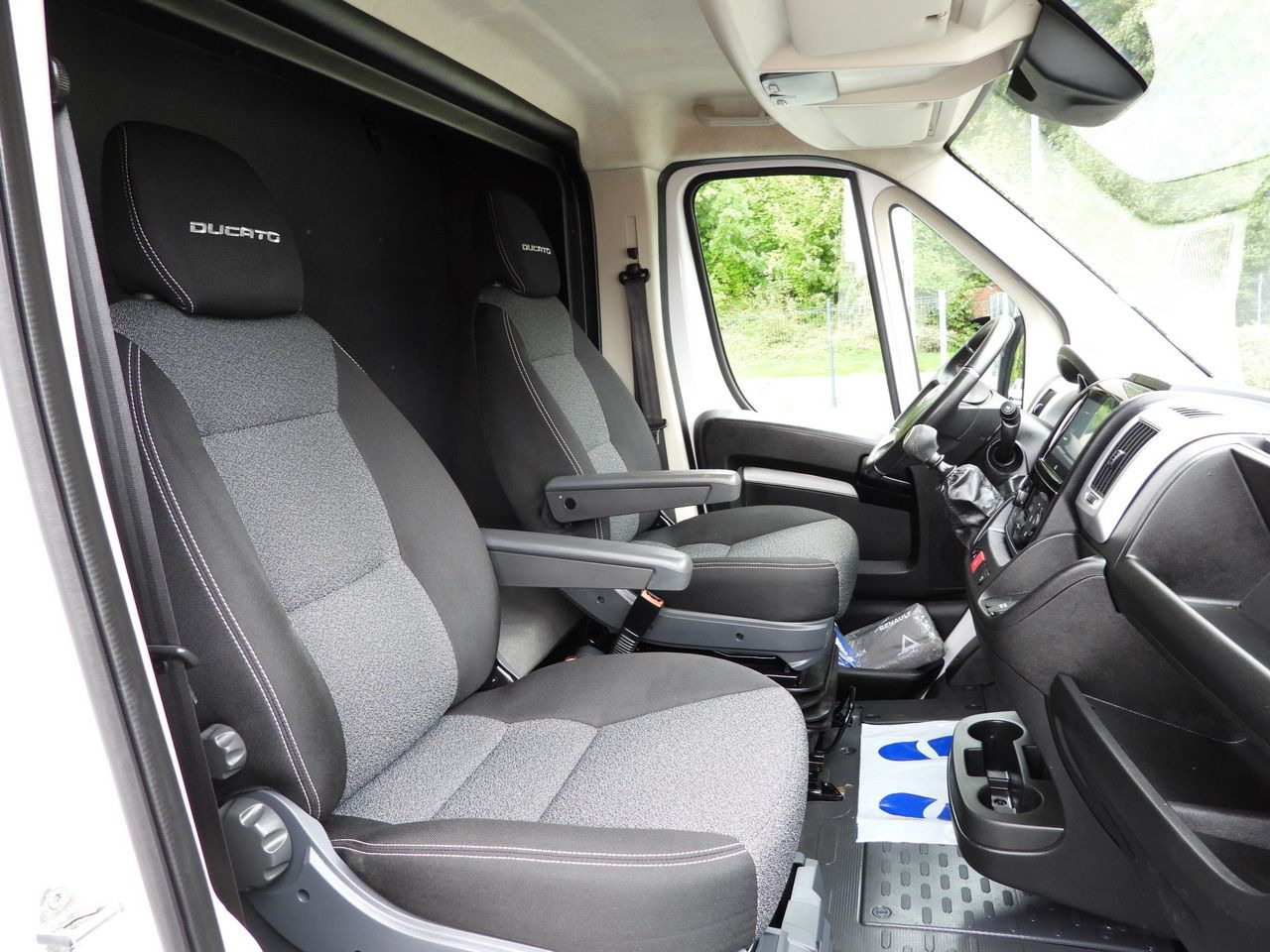 Curtain side van FIAT DUCATO TARPAULIN 9 PALLETS CRUISE CONTROL LED LIGHTS PNEUMATICS AIR CONDITIONING  180HP: picture 40 Curtain side van FIAT DUCATO TARPAULIN 9 PALLETS CRUISE CONTROL LED LIGHTS PNEUMATICS AIR CONDITIONING  180HP: picture 40