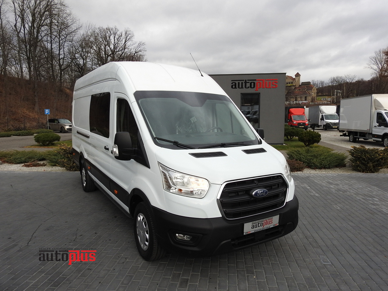 FORD TRANSIT BOX DELIVERY VAN 6 SEATS CRUISE CONTROL AIR CONDITIONING  185HP - Panel van: picture 1 FORD TRANSIT BOX DELIVERY VAN 6 SEATS CRUISE CONTROL AIR CONDITIONING  185HP - Panel van: picture 1