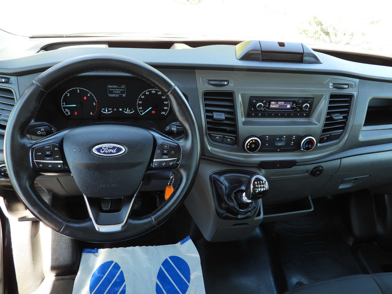 Open body delivery van FORD TRANSIT  STAKE BODY 10 PALLETS CRUISE CONTROL LED LIGHTS PNEUMATICS AIR CONDITIONING  160HP: picture 27
