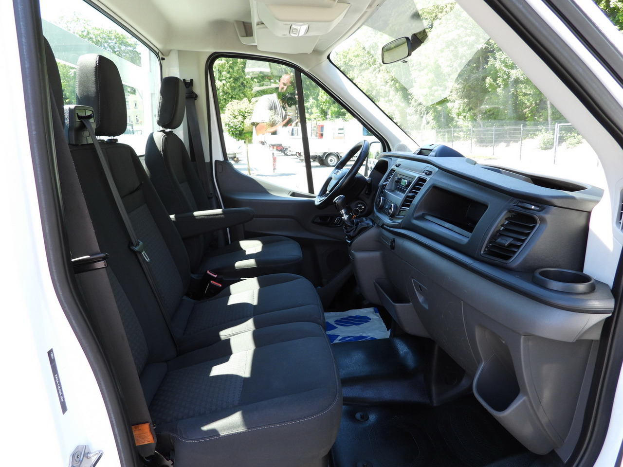 Open body delivery van FORD TRANSIT  STAKE BODY 10 PALLETS CRUISE CONTROL LED LIGHTS PNEUMATICS AIR CONDITIONING  160HP: picture 39