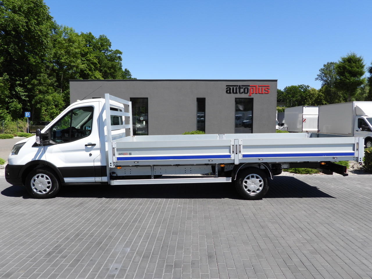 Open body delivery van FORD TRANSIT  STAKE BODY 10 PALLETS CRUISE CONTROL LED LIGHTS PNEUMATICS AIR CONDITIONING  160HP: picture 8