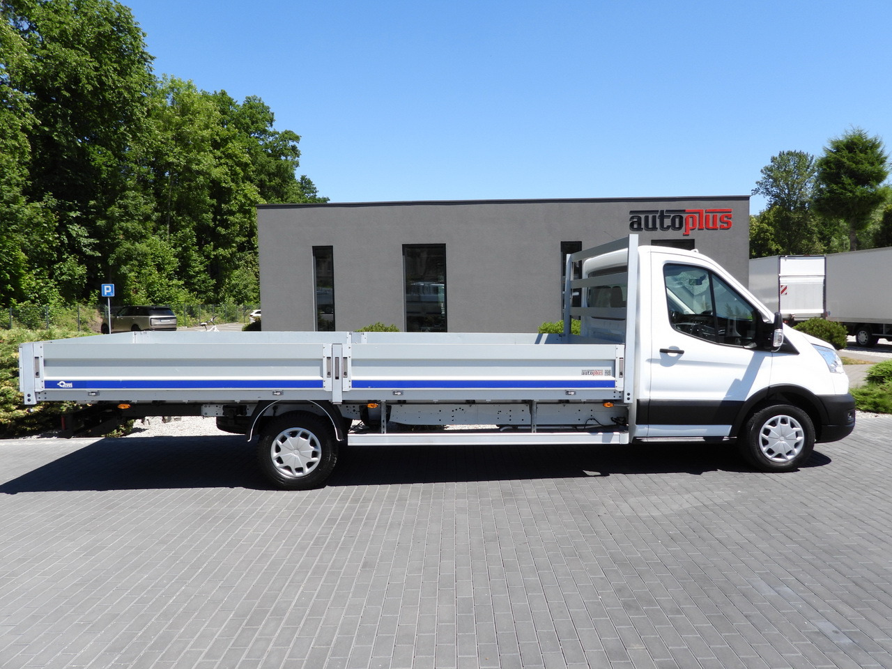 Open body delivery van FORD TRANSIT  STAKE BODY 10 PALLETS CRUISE CONTROL LED LIGHTS PNEUMATICS AIR CONDITIONING  160HP: picture 7