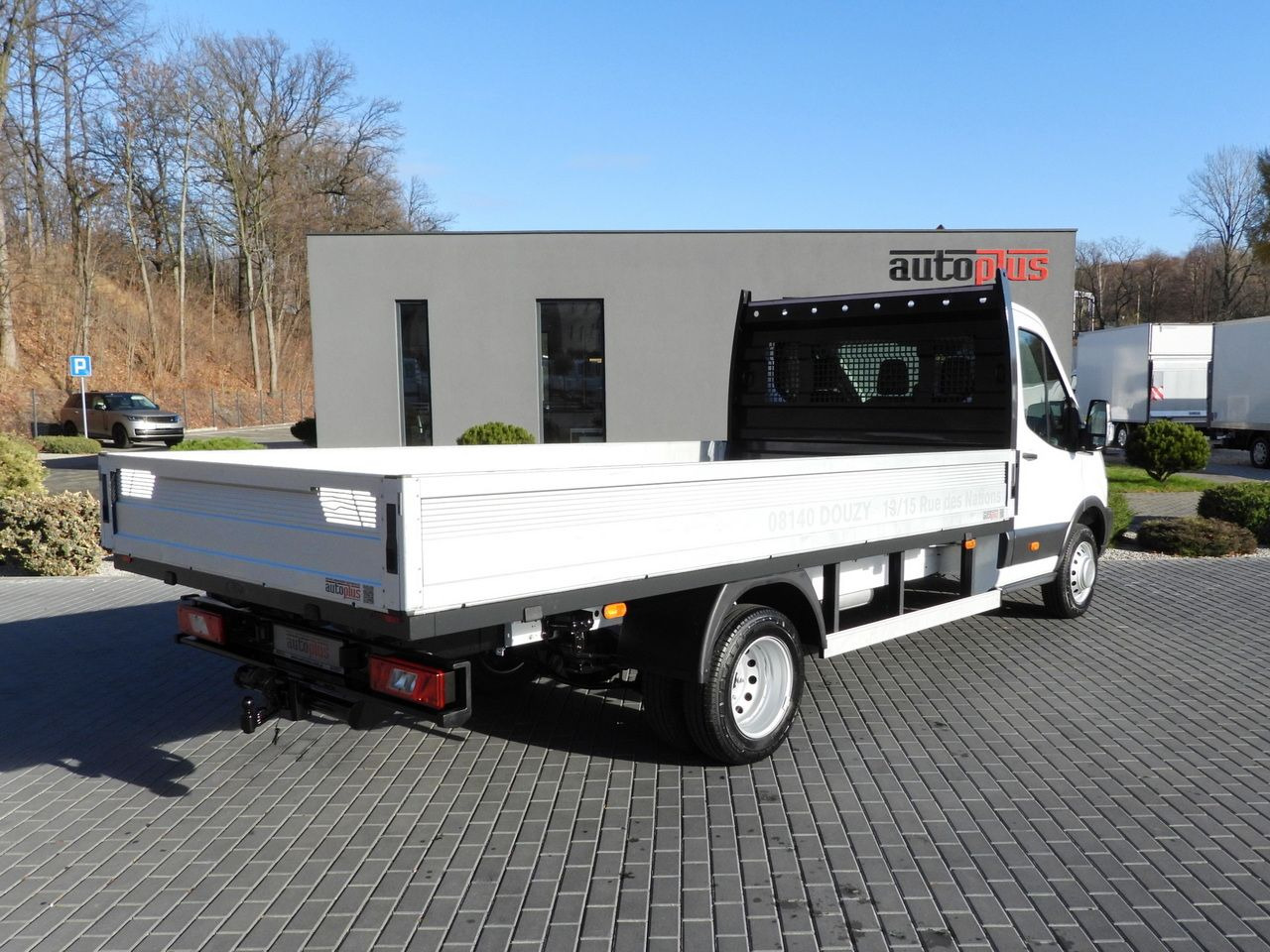 FORD TRANSIT STAKE BODY 8 PALLETS TWIN WHEELS AIR CONDITIONING 155HP - Open body delivery van: picture 3 FORD TRANSIT STAKE BODY 8 PALLETS TWIN WHEELS AIR CONDITIONING 155HP - Open body delivery van: picture 3