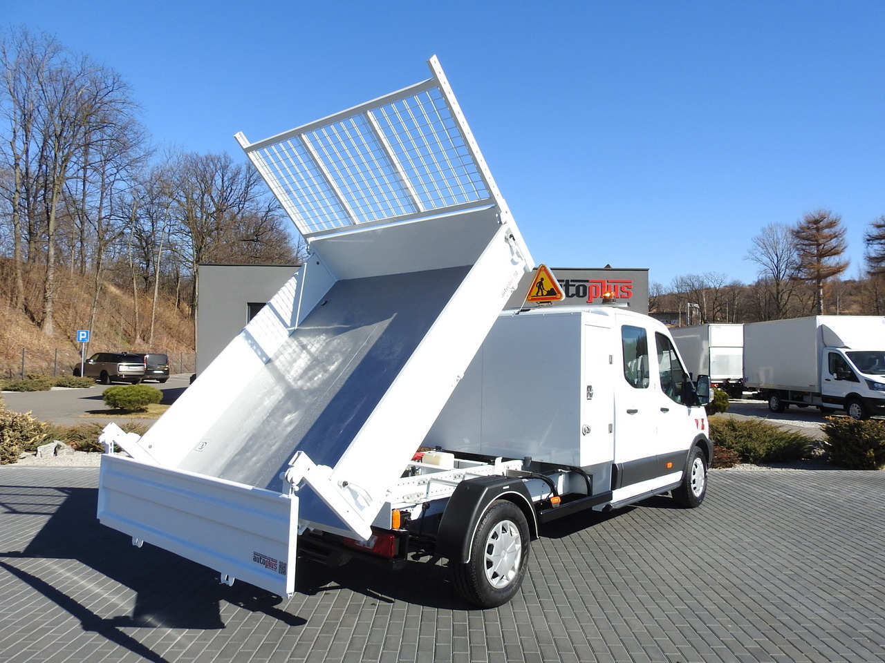 FORD TRANSIT TIPPER DOUBLE CABIN DOKA 6 SEATS CRUISE CONTROL AIR CONDITIONING 130HP - Tipper van: picture 3 FORD TRANSIT TIPPER DOUBLE CABIN DOKA 6 SEATS CRUISE CONTROL AIR CONDITIONING 130HP - Tipper van: picture 3