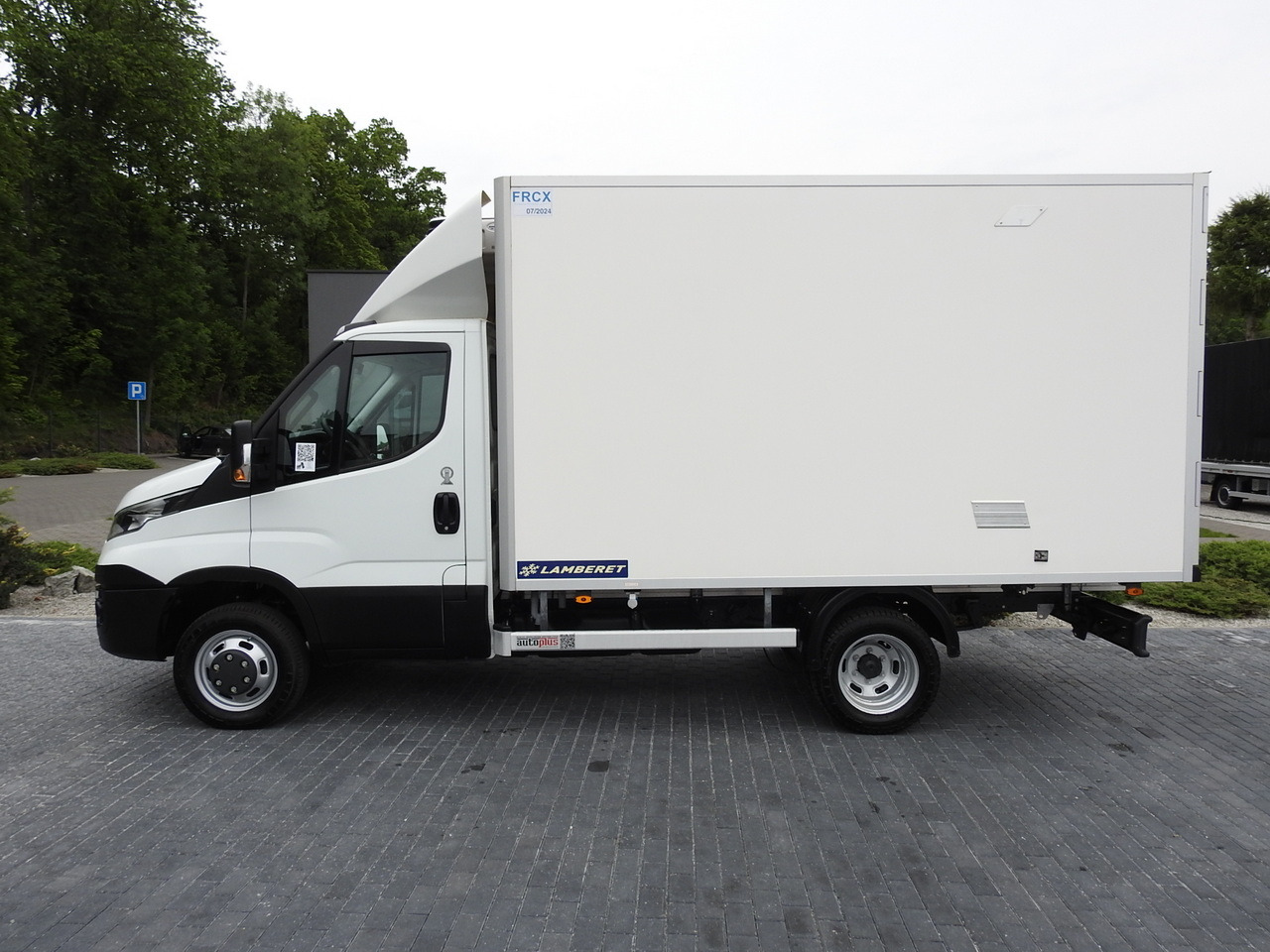 Refrigerated van IVECO DAILY 35S15 REGRIGERATOR BOX -12*C 8 PALLETS CRUISE CONTROL TWIN WHEELS AIR CONDITIONING  150HP: picture 8