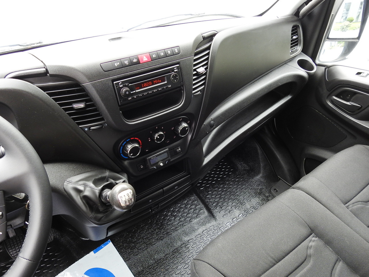 Refrigerated van IVECO DAILY 35S15 REGRIGERATOR BOX -12*C 8 PALLETS CRUISE CONTROL TWIN WHEELS AIR CONDITIONING  150HP: picture 34