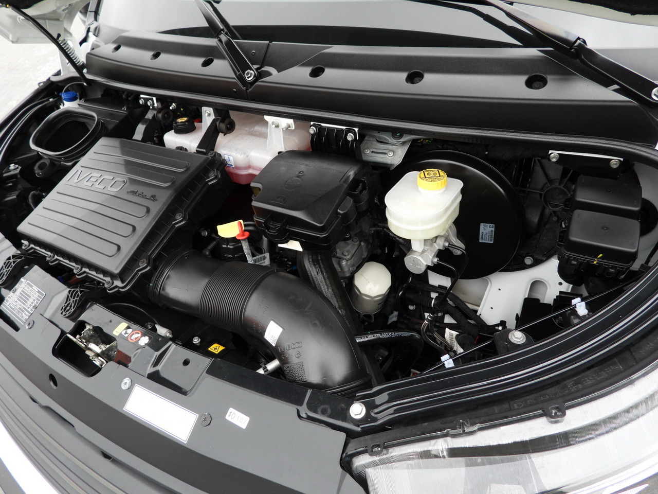 Box van IVECO DAILY 35S18 BOX HI-MATIC LIFT 8 PALLETS CRUISE CONTROL NAVIGATION LED LIGHTS PNEUMATICS AUTOMATIC TRANSMISSION HI-MATIC AIR CONDITIONING  180HP: picture 34