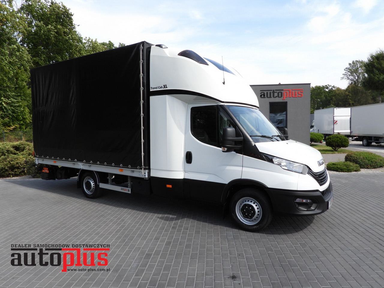 IVECO DAILY 35S18 TARPAULIN LIFT 8 PALLETS CRUISE CONTROL AIR CONDITIONING 180HP - Curtain side van: picture 1 IVECO DAILY 35S18 TARPAULIN LIFT 8 PALLETS CRUISE CONTROL AIR CONDITIONING 180HP - Curtain side van: picture 1
