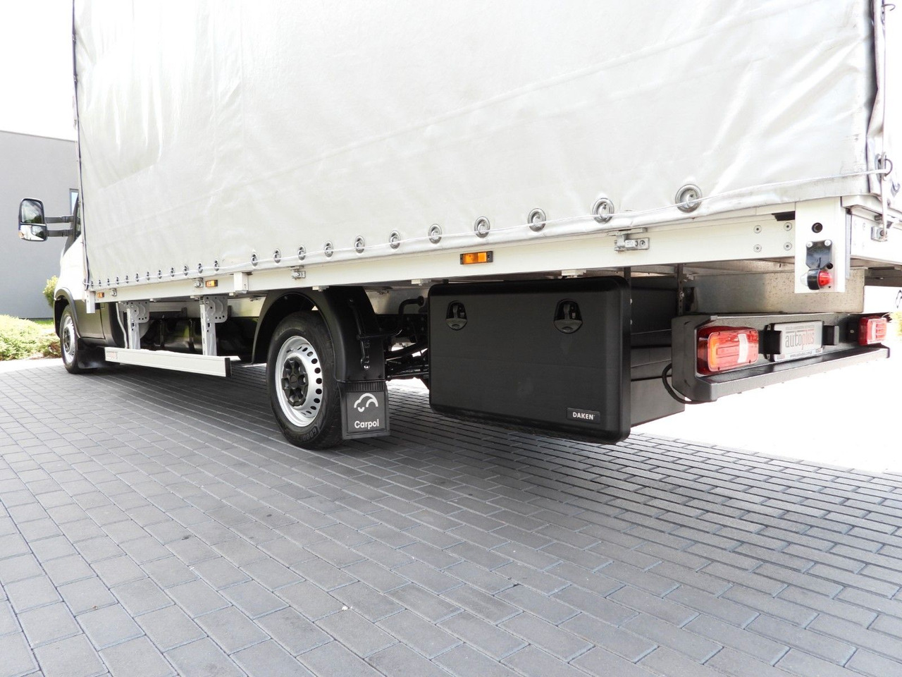 Curtain side van Iveco DAILY 35S18 PRITSCHE PLANE 10 PALETTEN TEMPOMAT: picture 16