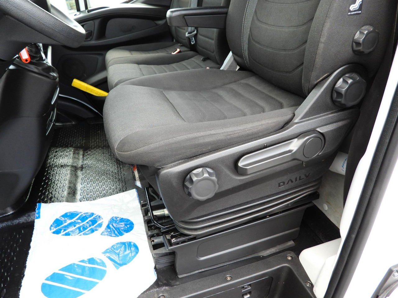 Curtain side van Iveco DAILY 35S18 PRITSCHE PLANE 10 PALETTEN TEMPOMAT: picture 23