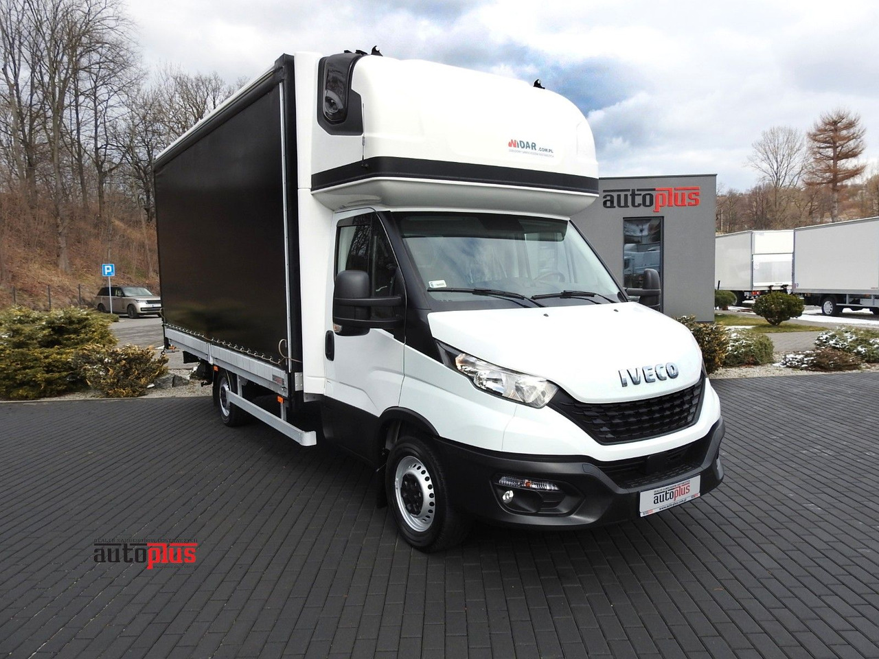 Iveco DAILY 35S18 PRITSCHE PLANE 10 PALETTEN WEBASTO - Curtain side van: picture 1 Iveco DAILY 35S18 PRITSCHE PLANE 10 PALETTEN WEBASTO - Curtain side van: picture 1