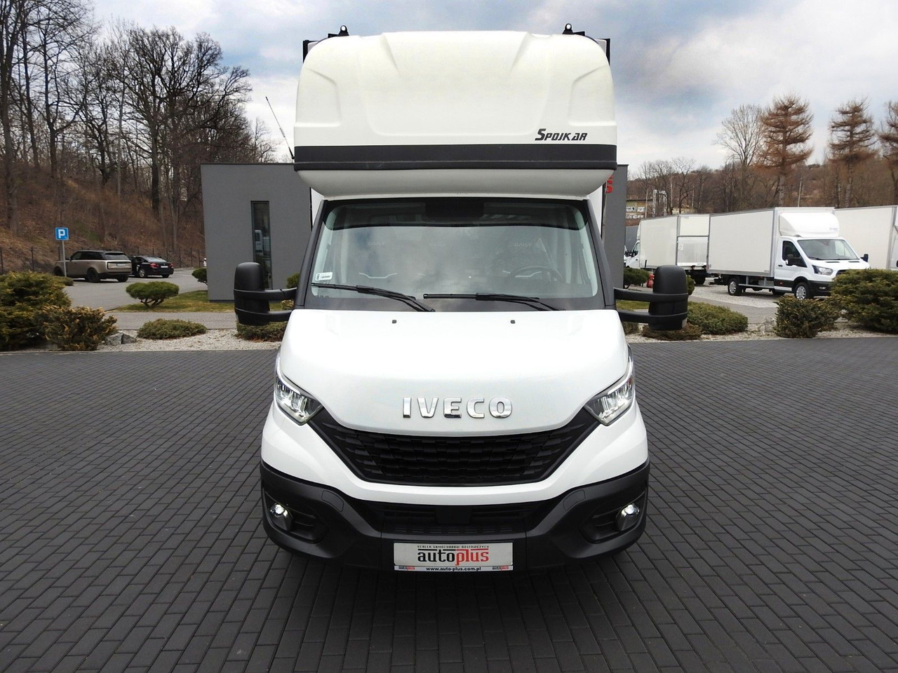 Iveco DAILY 35S18 PRITSCHE PLANE 10 PALLETS WEBASTO - Curtain side van: picture 5 Iveco DAILY 35S18 PRITSCHE PLANE 10 PALLETS WEBASTO - Curtain side van: picture 5