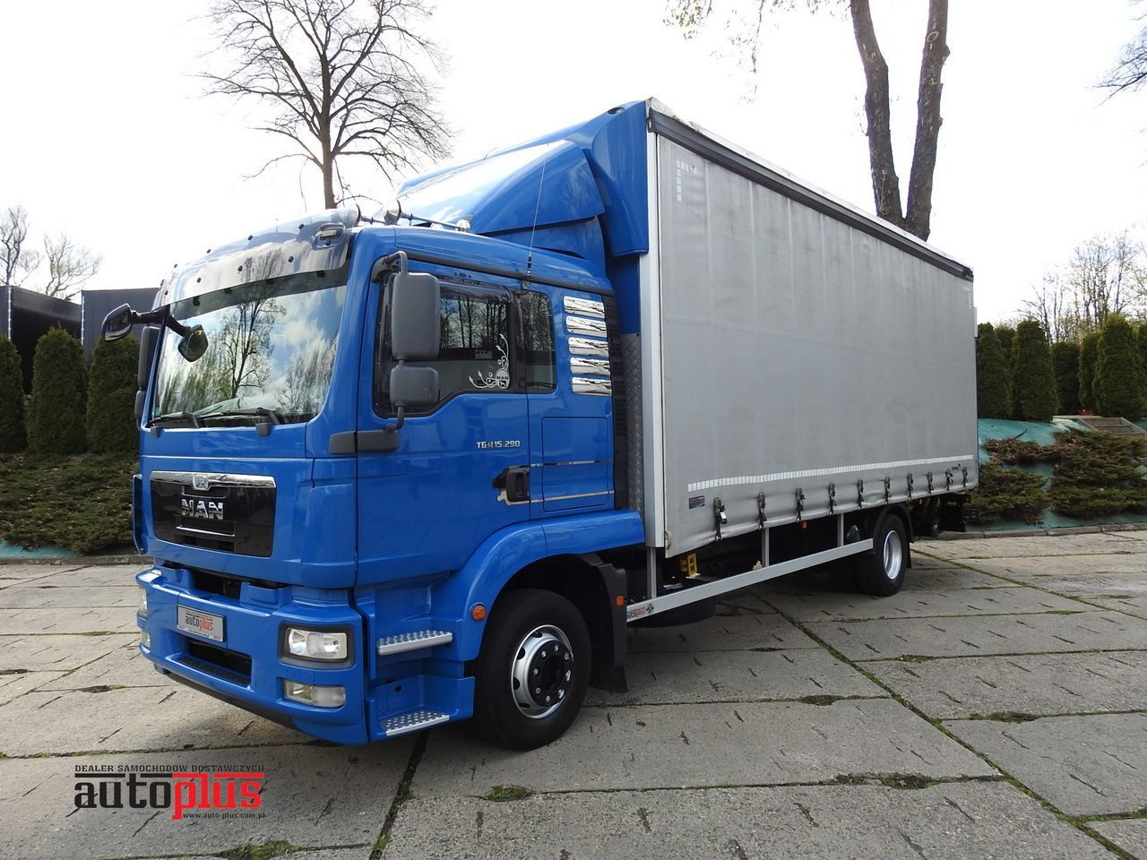 MAN TGM 15.290 TARPAULIN LIFT 18 PALLETS CRUISE CONTROL TWIN WHEELS AIR CONDITIONING 290HP - Curtainsider truck: picture 1 MAN TGM 15.290 TARPAULIN LIFT 18 PALLETS CRUISE CONTROL TWIN WHEELS AIR CONDITIONING 290HP - Curtainsider truck: picture 1