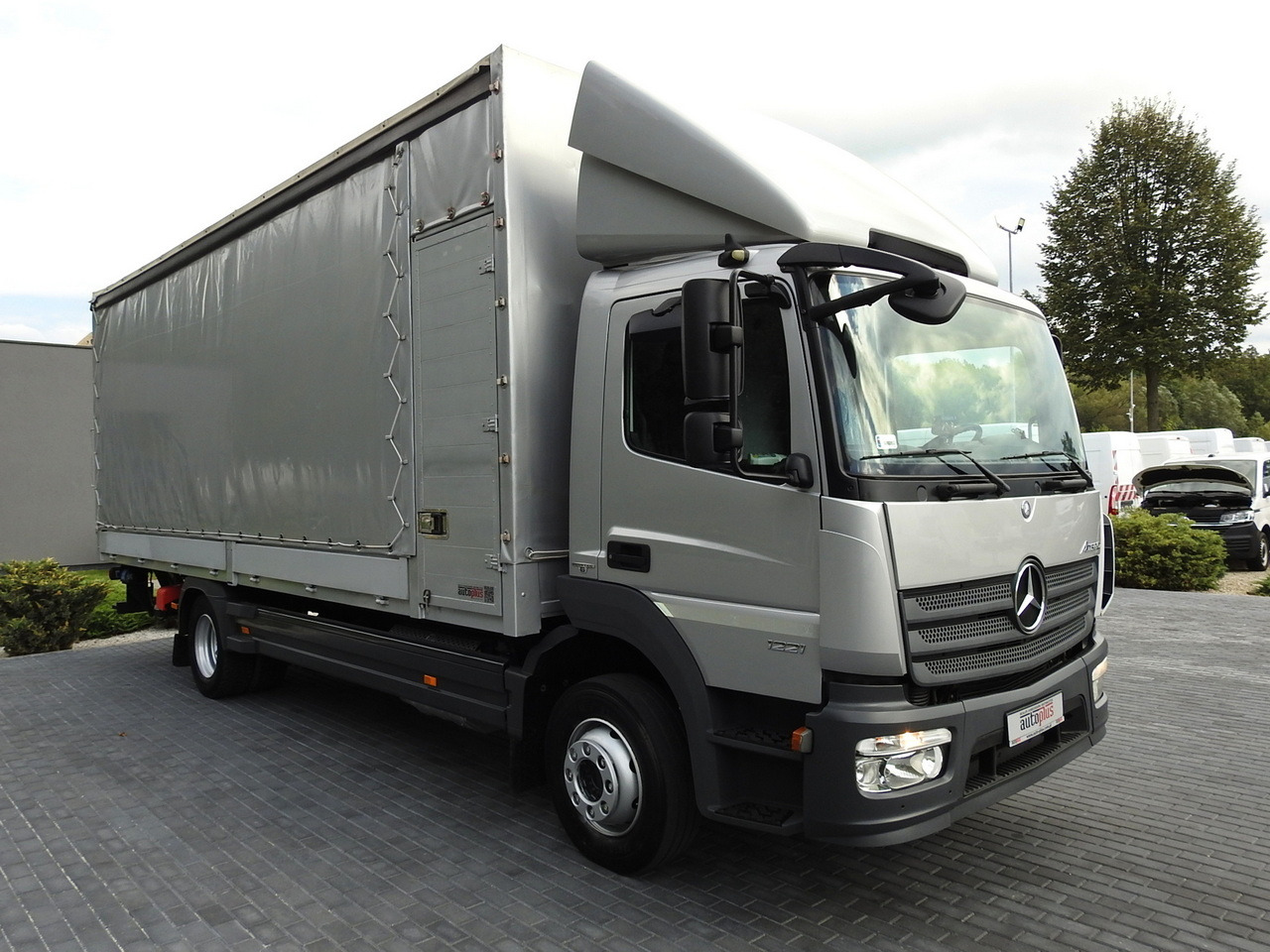 MERCEDES ATEGO 1221 TARPAULIN LIFT 16 PALLETS WEBASTO AIR CONDITIONING PNEUMATICS TWIN WHEELS 230HP - Curtainsider truck: picture 4 MERCEDES ATEGO 1221 TARPAULIN LIFT 16 PALLETS WEBASTO AIR CONDITIONING PNEUMATICS TWIN WHEELS 230HP - Curtainsider truck: picture 4
