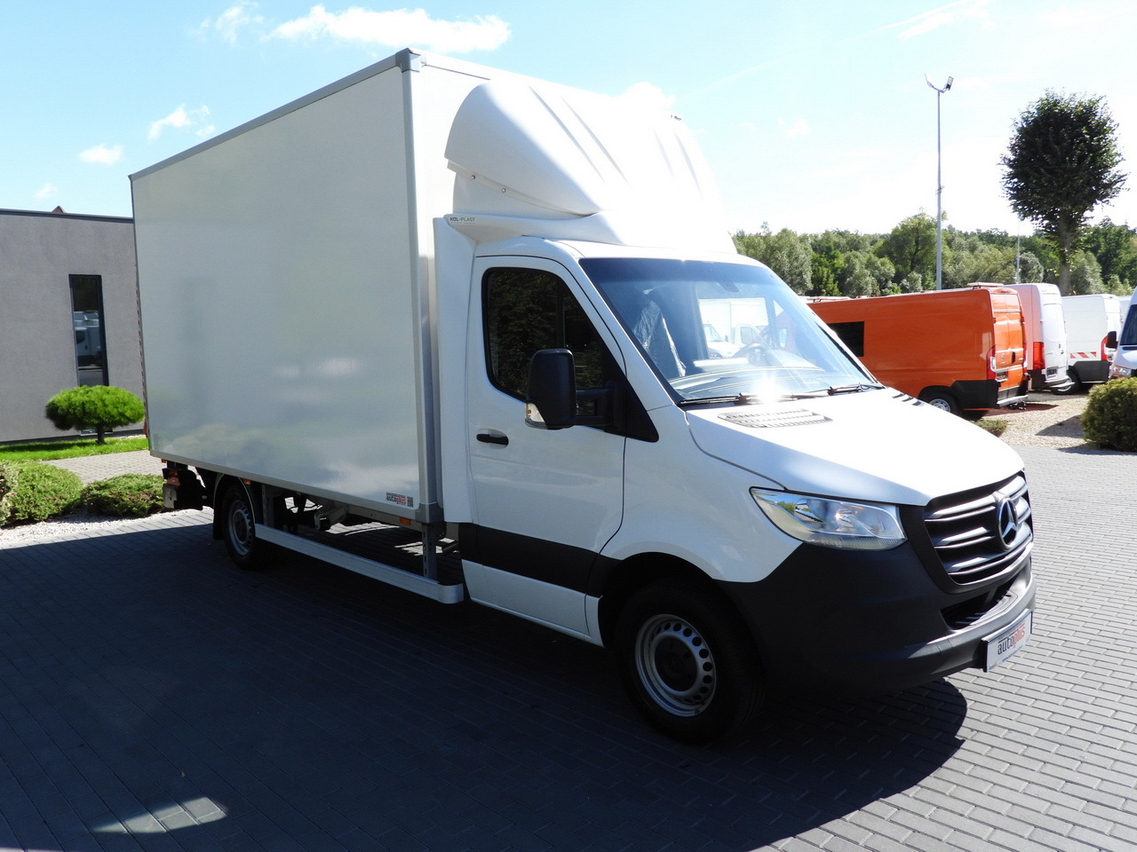 MERCEDES SPRINTER 315 BOX LIFT 8 PALLETS AIR CONDITIONING 150HP - Box van: picture 4 MERCEDES SPRINTER 315 BOX LIFT 8 PALLETS AIR CONDITIONING 150HP - Box van: picture 4