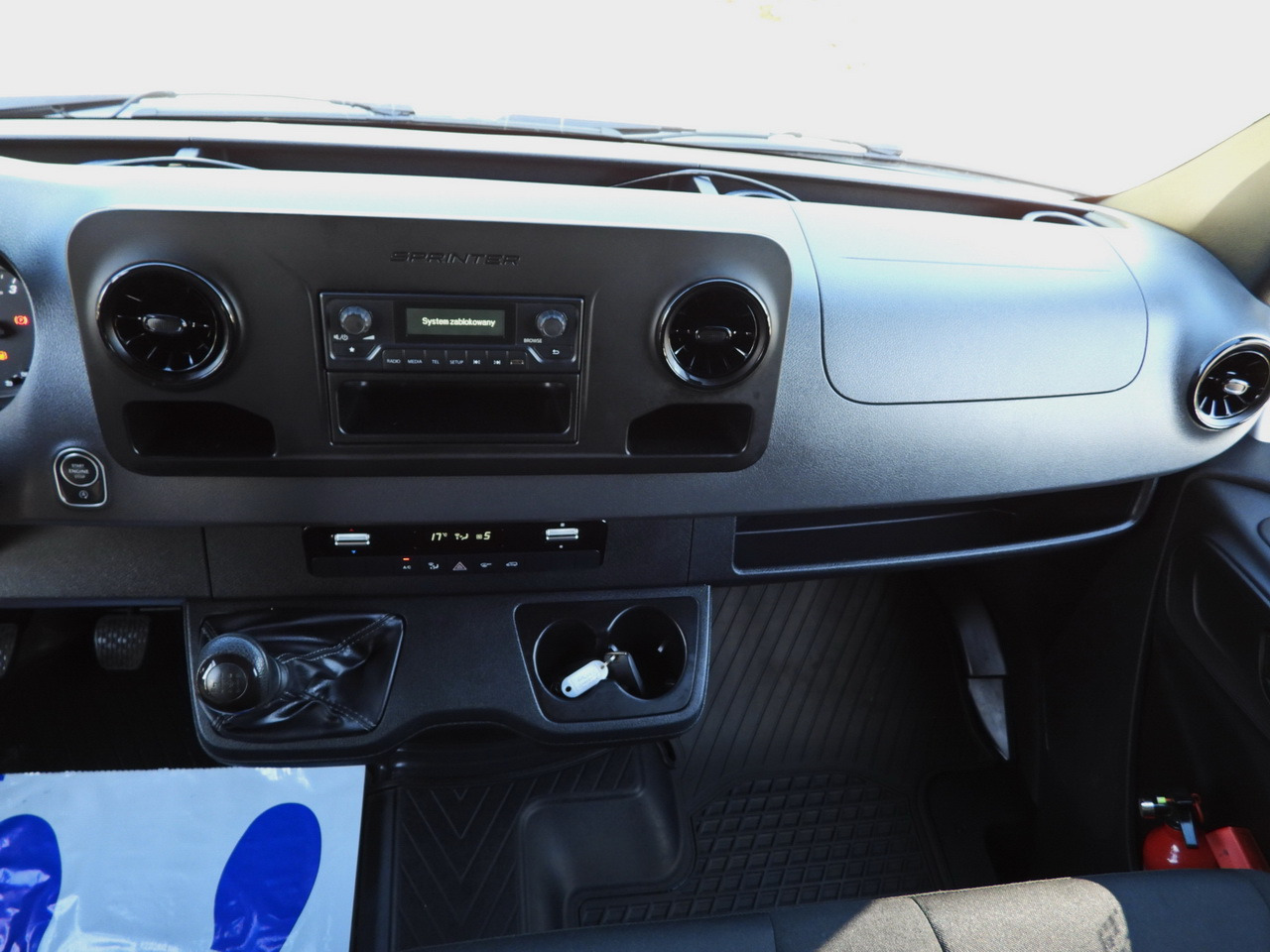 Box van MERCEDES SPRINTER 315 BOX LIFT 8 PALLETS AIR CONDITIONING 150HP: picture 26 Box van MERCEDES SPRINTER 315 BOX LIFT 8 PALLETS AIR CONDITIONING 150HP: picture 26