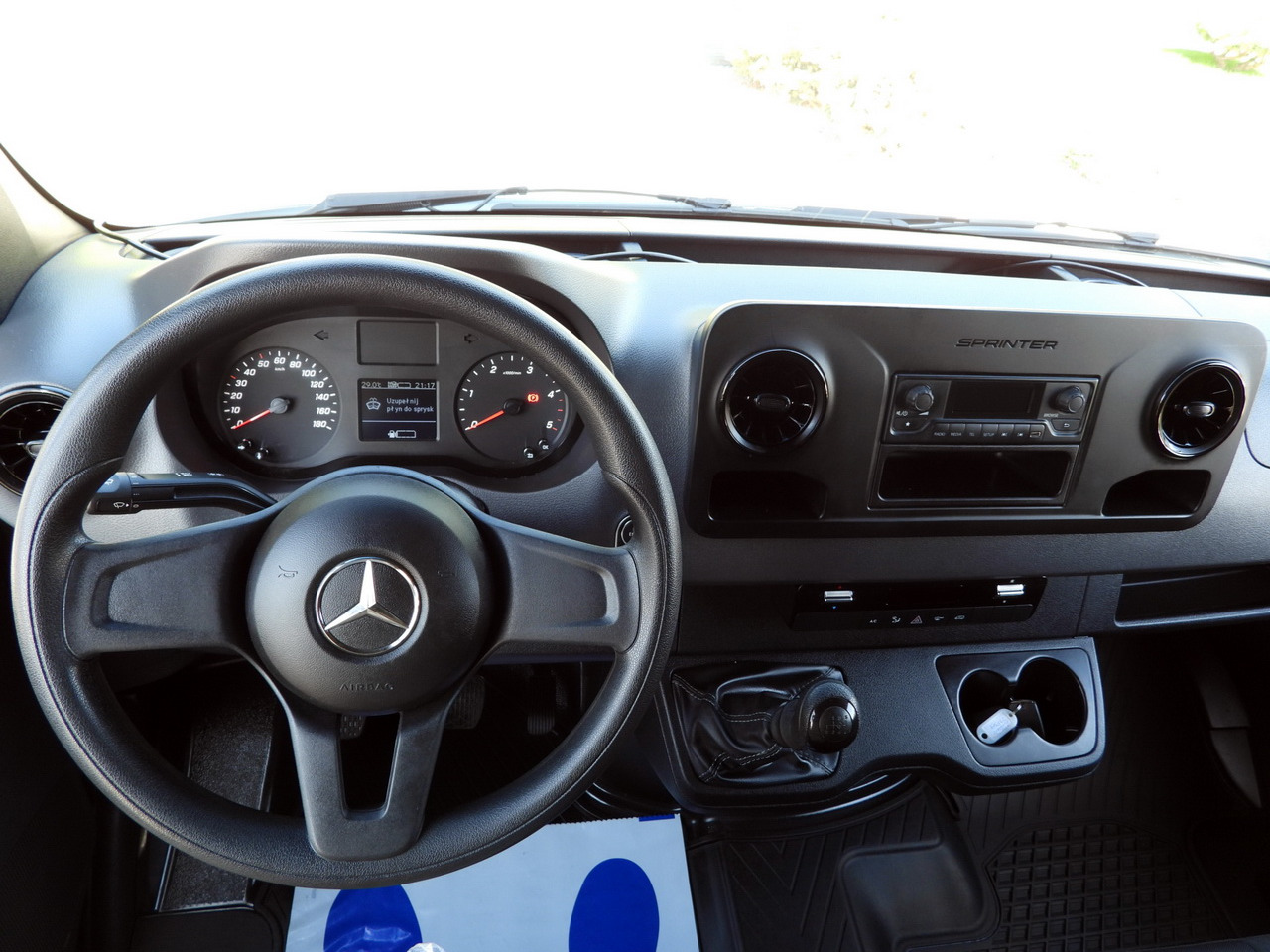 Box van MERCEDES SPRINTER 315 BOX LIFT 8 PALLETS AIR CONDITIONING 150HP: picture 25 Box van MERCEDES SPRINTER 315 BOX LIFT 8 PALLETS AIR CONDITIONING 150HP: picture 25