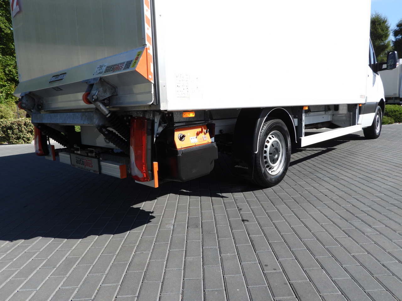 Box van MERCEDES SPRINTER 315 BOX LIFT 8 PALLETS AIR CONDITIONING 150HP: picture 21 Box van MERCEDES SPRINTER 315 BOX LIFT 8 PALLETS AIR CONDITIONING 150HP: picture 21