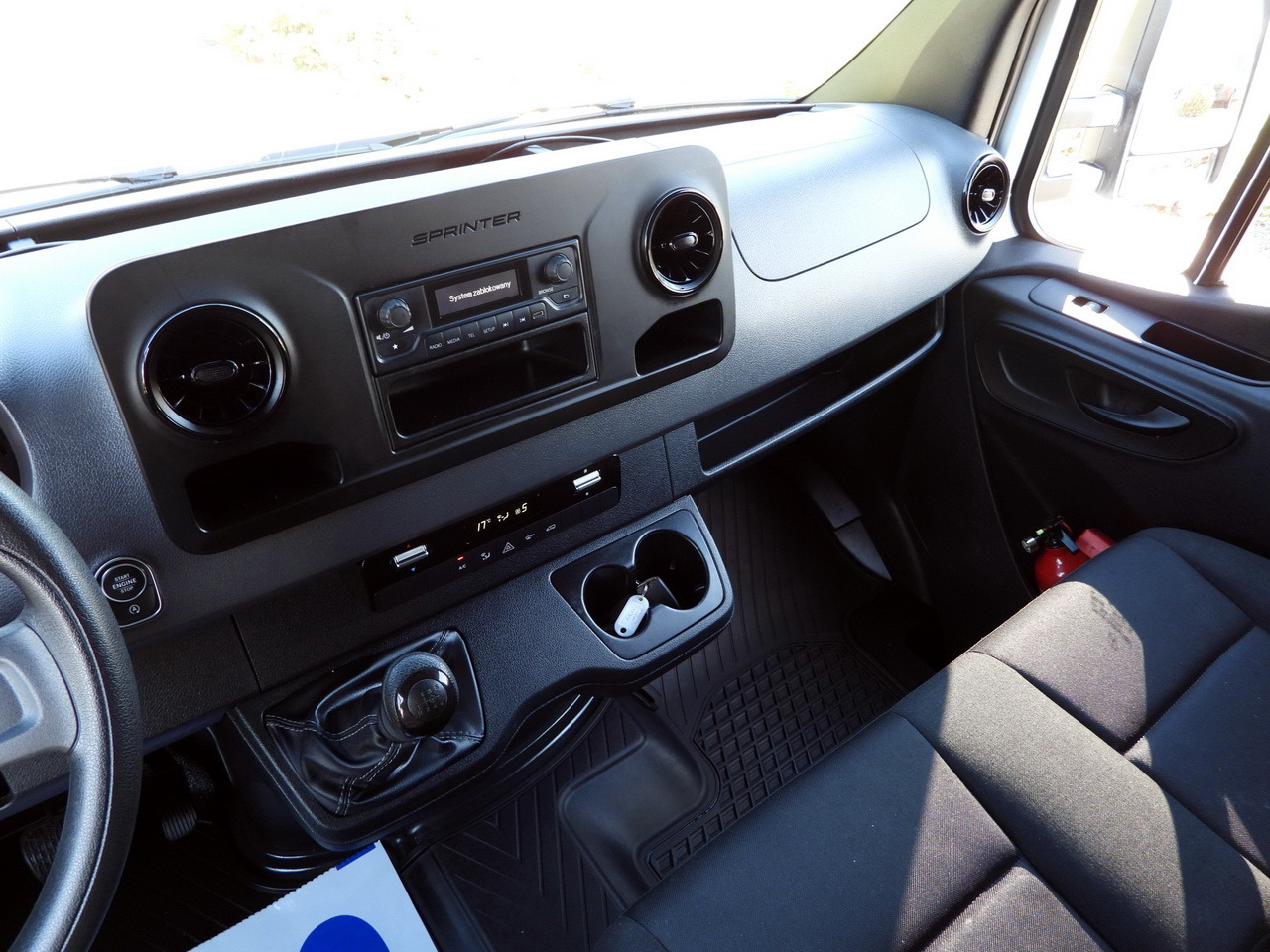 Box van MERCEDES SPRINTER 315 BOX LIFT 8 PALLETS AIR CONDITIONING 150HP: picture 27 Box van MERCEDES SPRINTER 315 BOX LIFT 8 PALLETS AIR CONDITIONING 150HP: picture 27