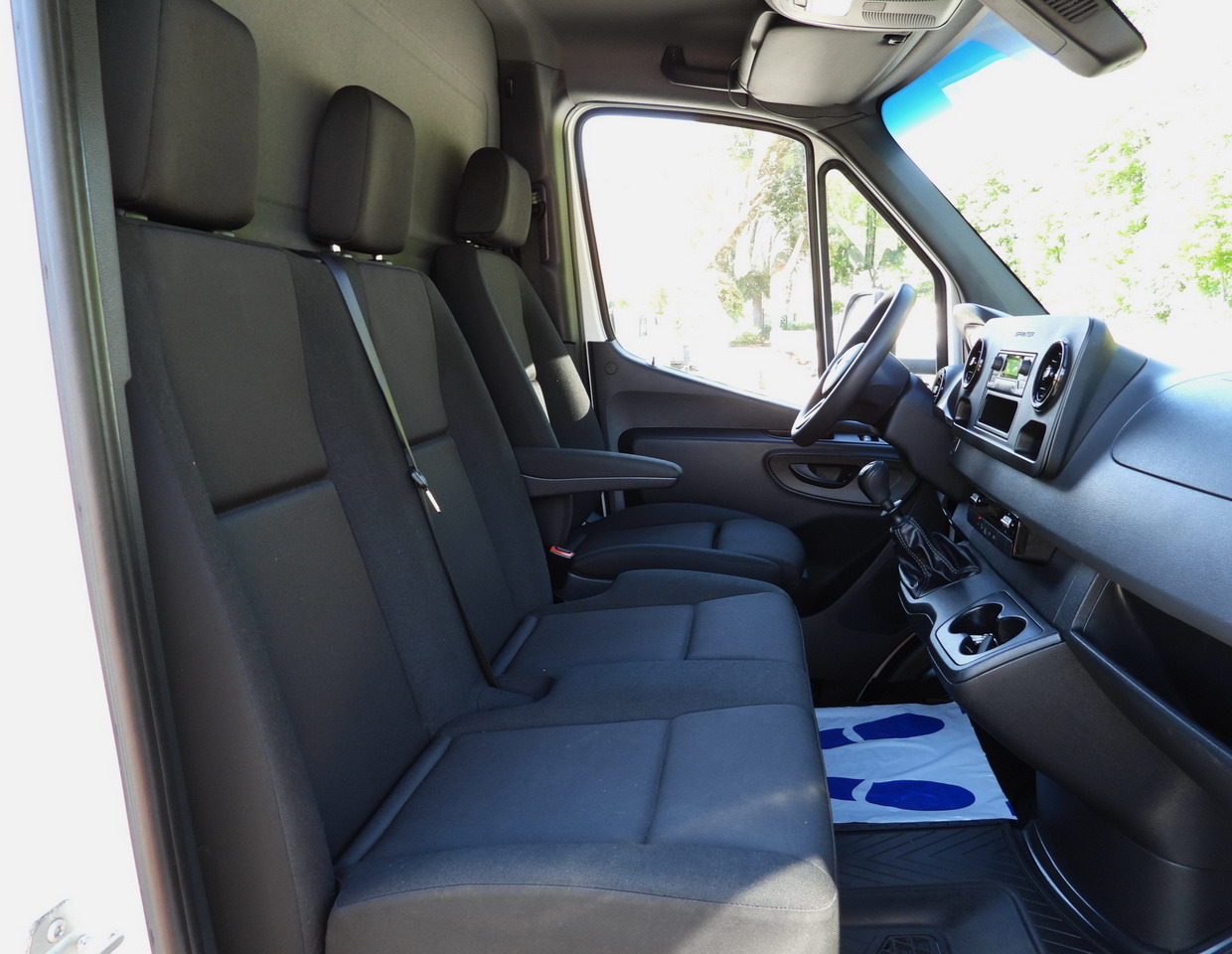 Box van MERCEDES SPRINTER 315 BOX LIFT 8 PALLETS AIR CONDITIONING 150HP: picture 37 Box van MERCEDES SPRINTER 315 BOX LIFT 8 PALLETS AIR CONDITIONING 150HP: picture 37