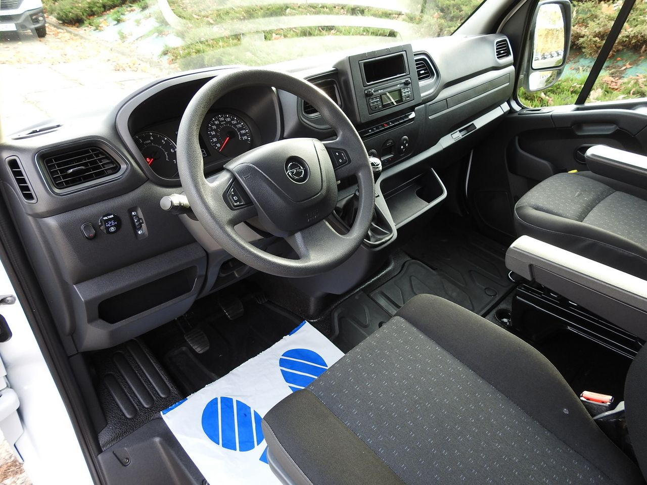 OPEL MOVANO TARPAULIN 10 PALLETS WEBASTO CRUISE CONTROL LED LIGHTS PNEUMATICS AIR CONDITIONING 165HP - Curtain side van: picture 2 OPEL MOVANO TARPAULIN 10 PALLETS WEBASTO CRUISE CONTROL LED LIGHTS PNEUMATICS AIR CONDITIONING 165HP - Curtain side van: picture 2