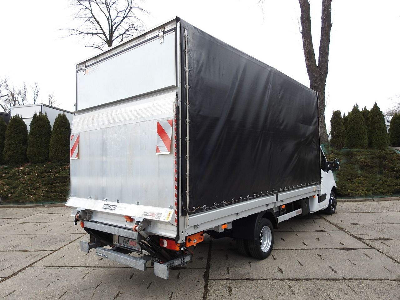 OPEL MOVANO TARPAULIN LIFT 10 PALLETS CRUISE CONTROL AIR CONDITIONING LED LIGHTS PNEUMATICS TWIN WHEELS 165HP - Curtain side van: picture 3 OPEL MOVANO TARPAULIN LIFT 10 PALLETS CRUISE CONTROL AIR CONDITIONING LED LIGHTS PNEUMATICS TWIN WHEELS 165HP - Curtain side van: picture 3