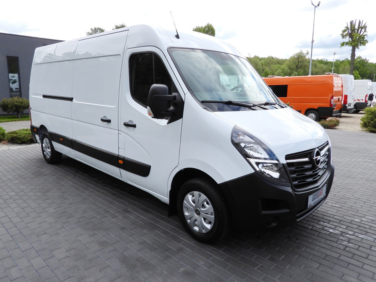OPEL MOVANO VAN AIR CONDITIONING LED LIGHTS 150HP - Panel van: picture 4 OPEL MOVANO VAN AIR CONDITIONING LED LIGHTS 150HP - Panel van: picture 4