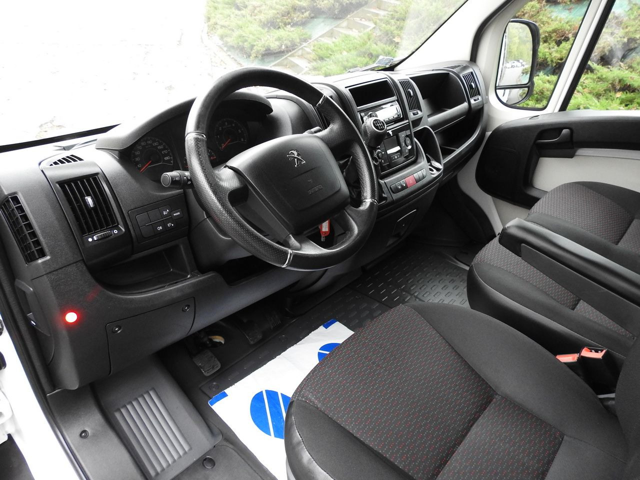PEUGEOT BOXER TARPAULIN LIFT 8 PALLETS WEBASTO LED LIGHTS AIR CONDITIONING 165HP - Curtain side van: picture 2 PEUGEOT BOXER TARPAULIN LIFT 8 PALLETS WEBASTO LED LIGHTS AIR CONDITIONING 165HP - Curtain side van: picture 2