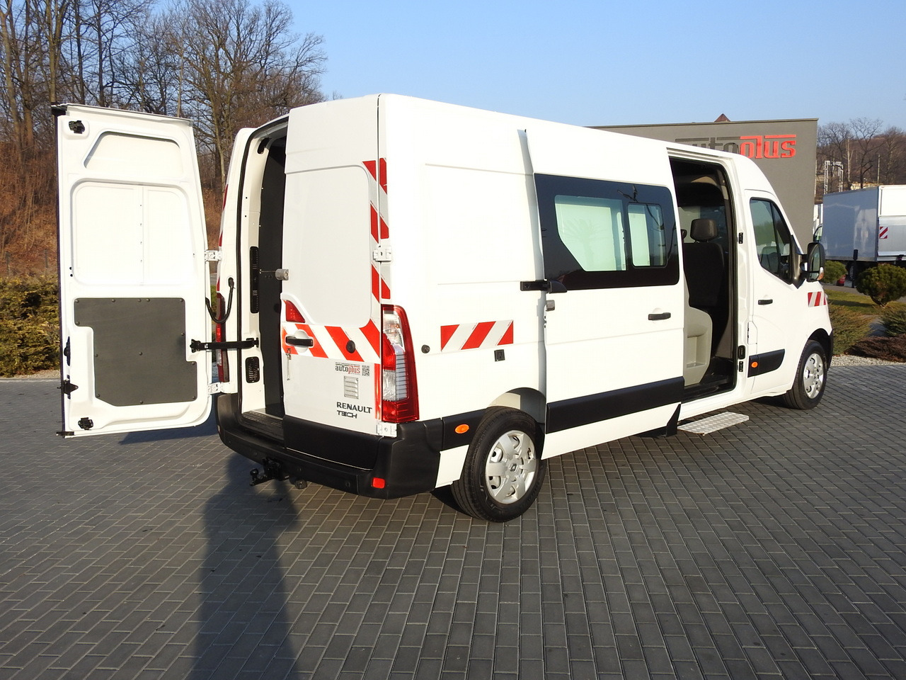 RENAULT MASTER BOX DELIVERY VAN 7 SEATS CRUISE CONTROL AIR CONDITIONING  130HP - Panel van: picture 3 RENAULT MASTER BOX DELIVERY VAN 7 SEATS CRUISE CONTROL AIR CONDITIONING  130HP - Panel van: picture 3