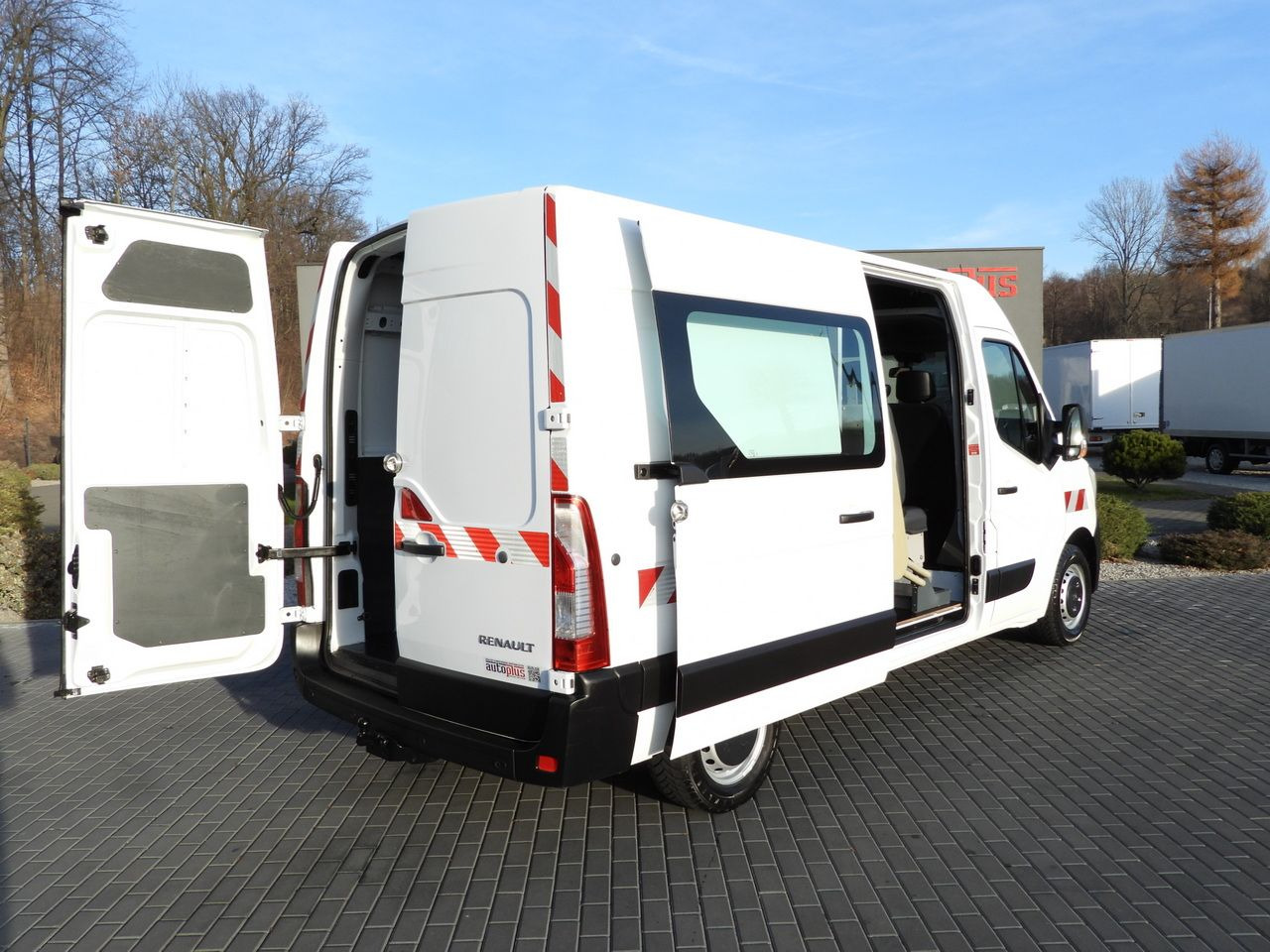 RENAULT MASTER BOX DELIVERY VAN 7 SEATS CRUISE CONTROL LED LIGHTS AIR CONDITIONING 145HP - Panel van: picture 3 RENAULT MASTER BOX DELIVERY VAN 7 SEATS CRUISE CONTROL LED LIGHTS AIR CONDITIONING 145HP - Panel van: picture 3