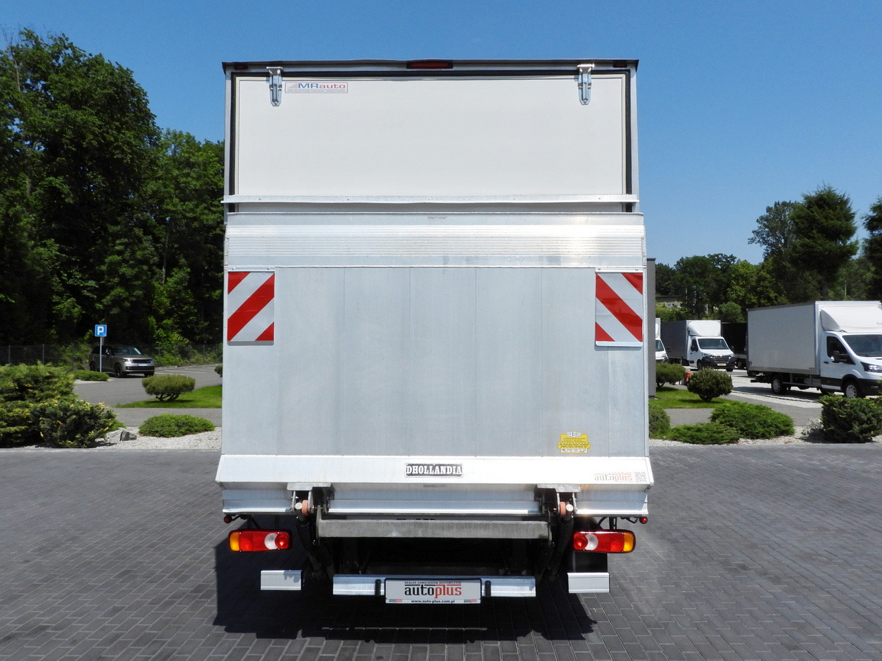 Box van RENAULT MASTER  BOX LIFT 8 PALLETS CRUISE CONTROL LED LIGHTS AIR CONDITIONING  165HP: picture 11