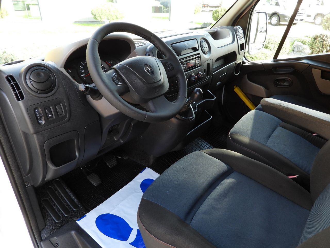 RENAULT MASTER TARPAULIN 10 PALLETS WEBASTO CRUISE CONTROL AIR CONDITIONING 170HP - Curtain side van: picture 2 RENAULT MASTER TARPAULIN 10 PALLETS WEBASTO CRUISE CONTROL AIR CONDITIONING 170HP - Curtain side van: picture 2