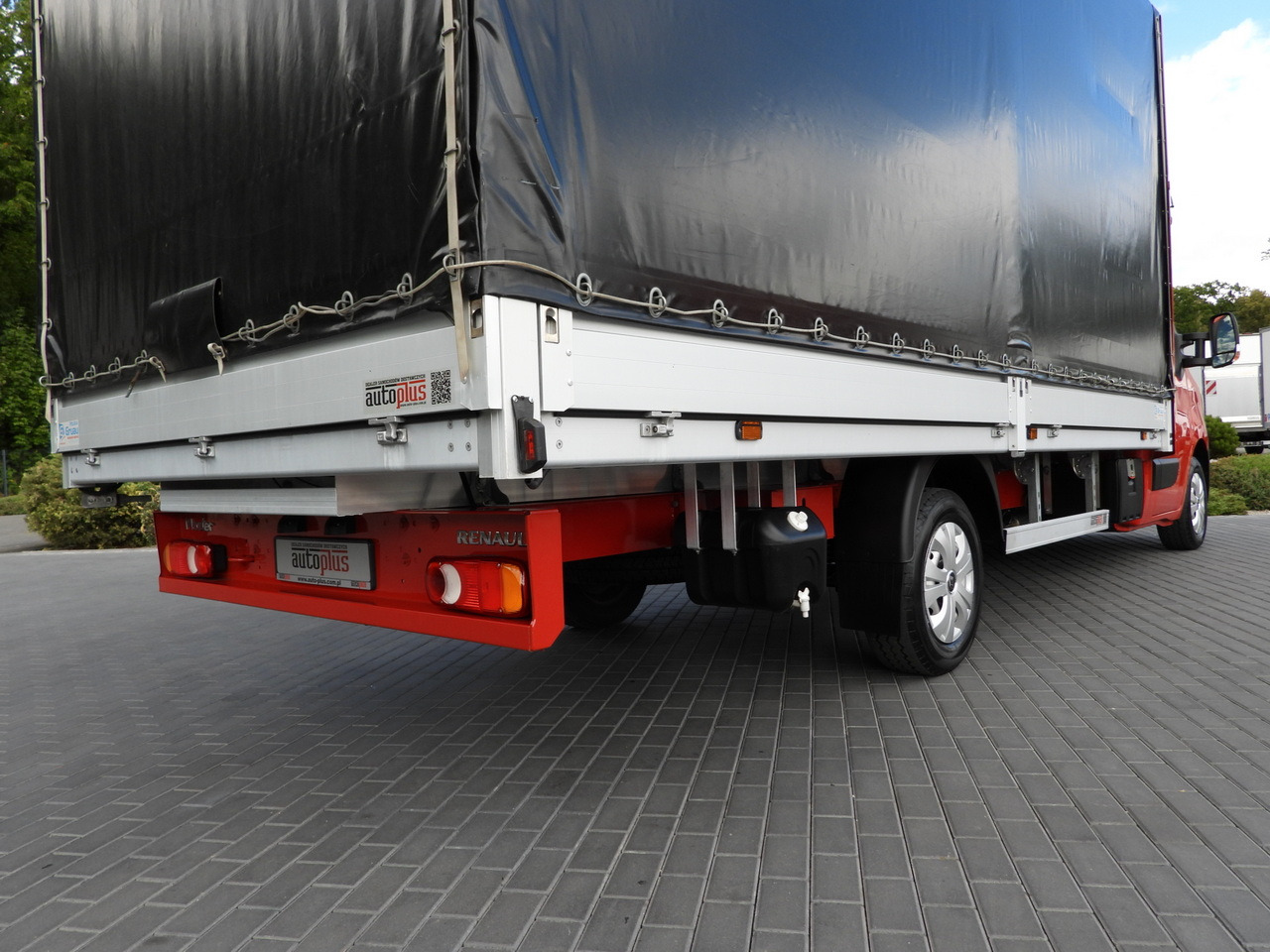 Curtain side van RENAULT MASTER TARPAULIN 10 PALLETS WEBASTO CRUISE CONTROL LED LIGHTS AIR CONDITIONING 165HP: picture 25 Curtain side van RENAULT MASTER TARPAULIN 10 PALLETS WEBASTO CRUISE CONTROL LED LIGHTS AIR CONDITIONING 165HP: picture 25