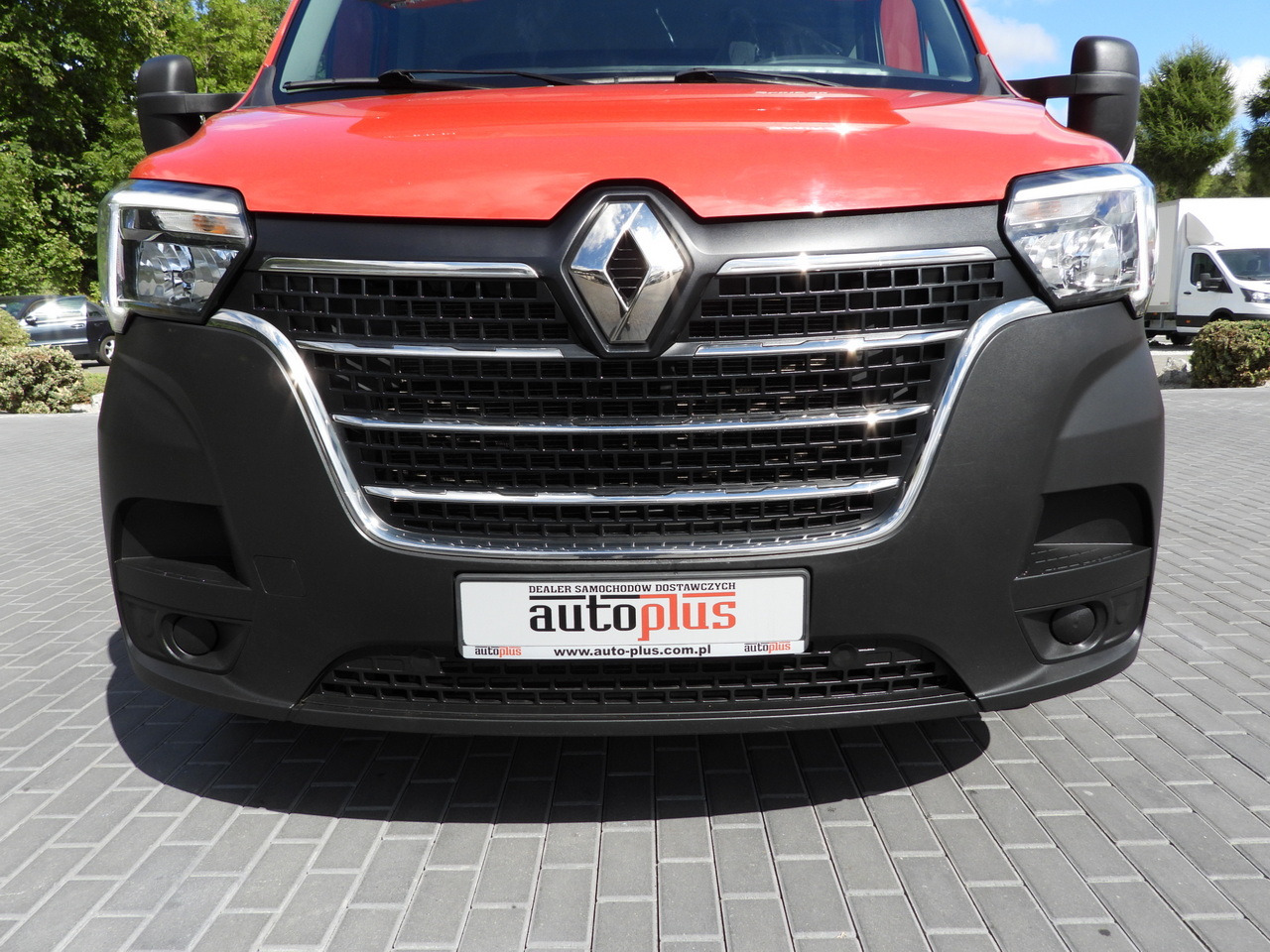 Curtain side van RENAULT MASTER TARPAULIN 10 PALLETS WEBASTO CRUISE CONTROL LED LIGHTS AIR CONDITIONING 165HP: picture 14 Curtain side van RENAULT MASTER TARPAULIN 10 PALLETS WEBASTO CRUISE CONTROL LED LIGHTS AIR CONDITIONING 165HP: picture 14