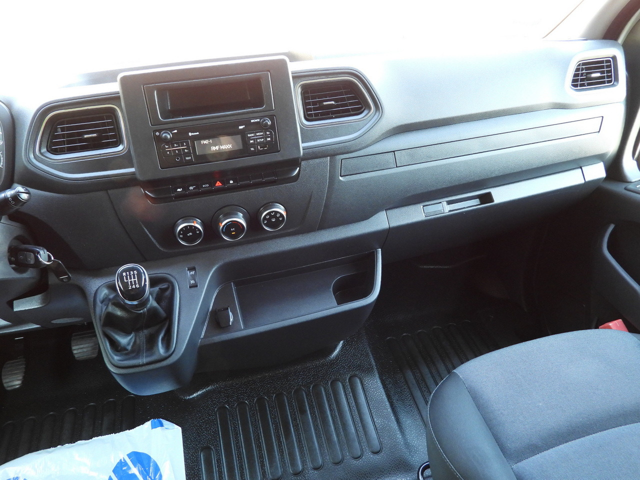 Curtain side van RENAULT MASTER  TARPAULIN 10 PALLETS WEBASTO CRUISE CONTROL LED LIGHTS PNEUMATICS AIR CONDITIONING  165HP: picture 33