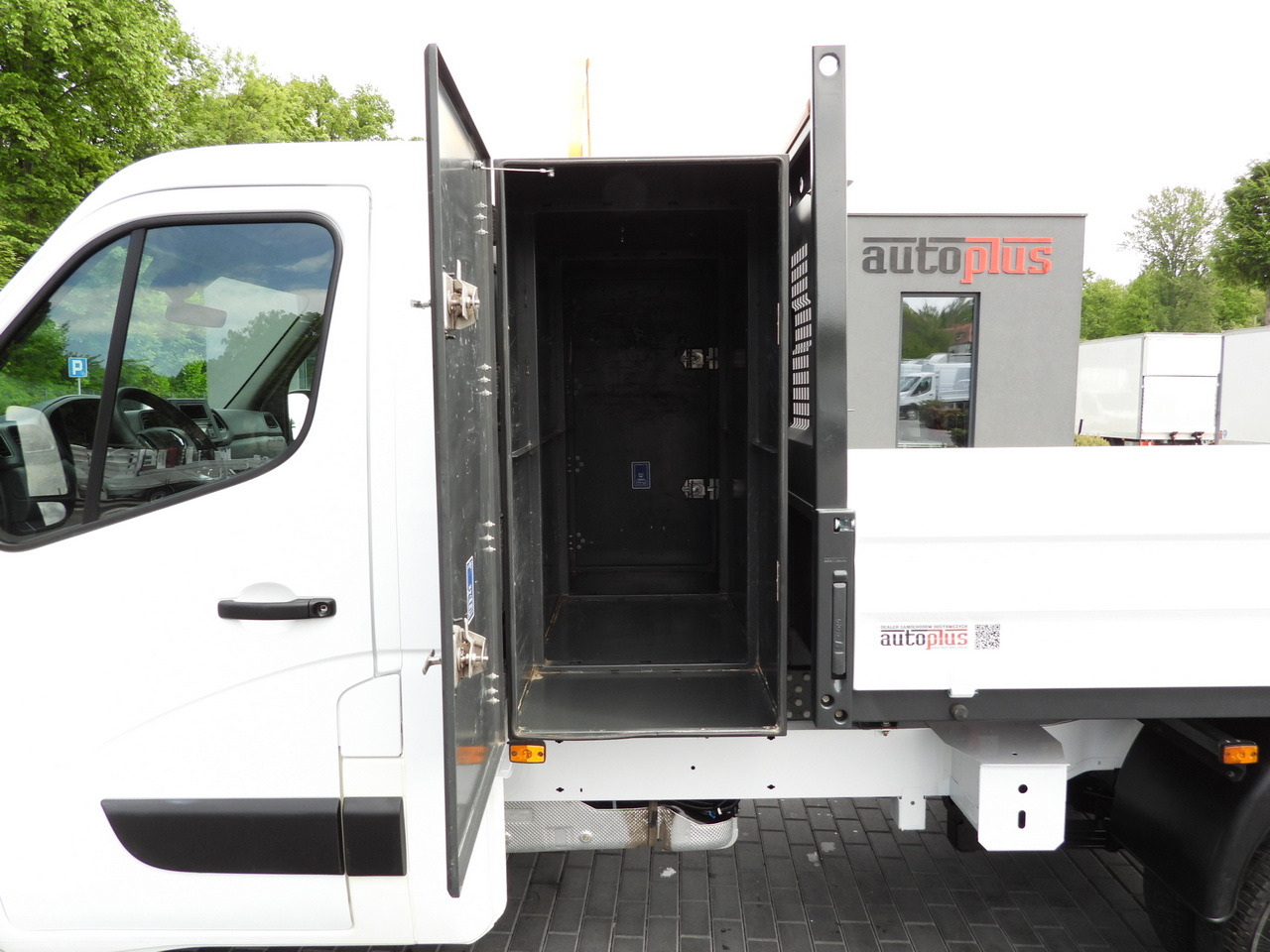 Tipper van RENAULT MASTER TIPPER CRUISE CONTROL LED LIGHTS TWIN WHEELS AIR CONDITIONING  130HP: picture 25 Tipper van RENAULT MASTER TIPPER CRUISE CONTROL LED LIGHTS TWIN WHEELS AIR CONDITIONING  130HP: picture 25