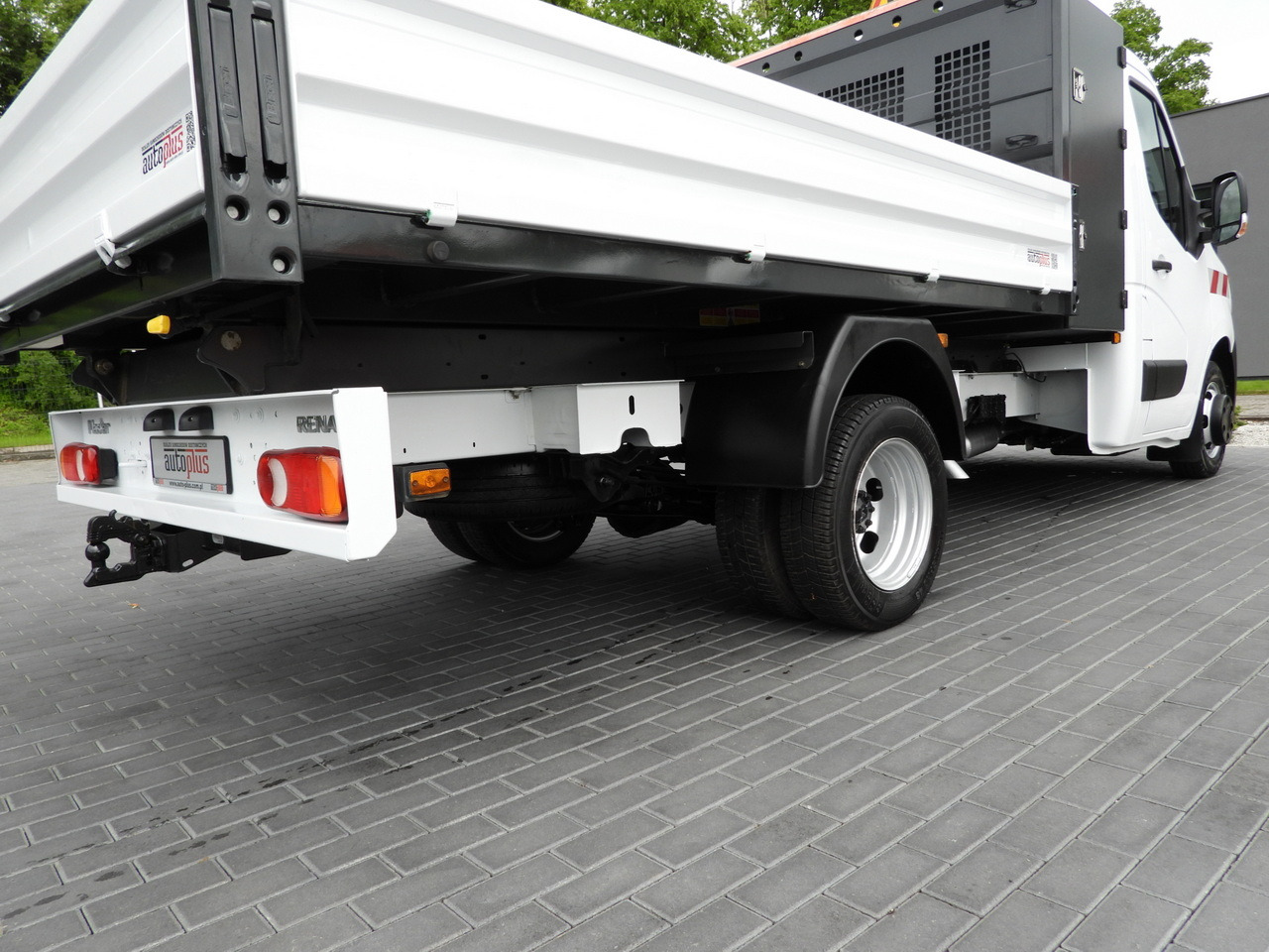 Tipper van RENAULT MASTER TIPPER CRUISE CONTROL LED LIGHTS TWIN WHEELS AIR CONDITIONING  130HP: picture 15 Tipper van RENAULT MASTER TIPPER CRUISE CONTROL LED LIGHTS TWIN WHEELS AIR CONDITIONING  130HP: picture 15