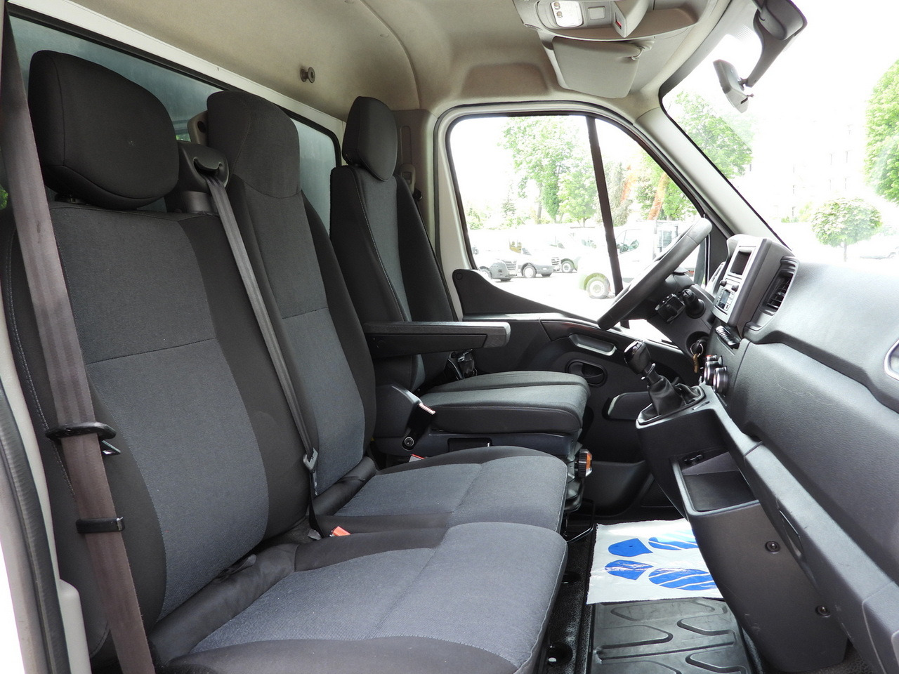 Tipper van RENAULT MASTER TIPPER CRUISE CONTROL LED LIGHTS TWIN WHEELS AIR CONDITIONING  130HP: picture 40 Tipper van RENAULT MASTER TIPPER CRUISE CONTROL LED LIGHTS TWIN WHEELS AIR CONDITIONING  130HP: picture 40