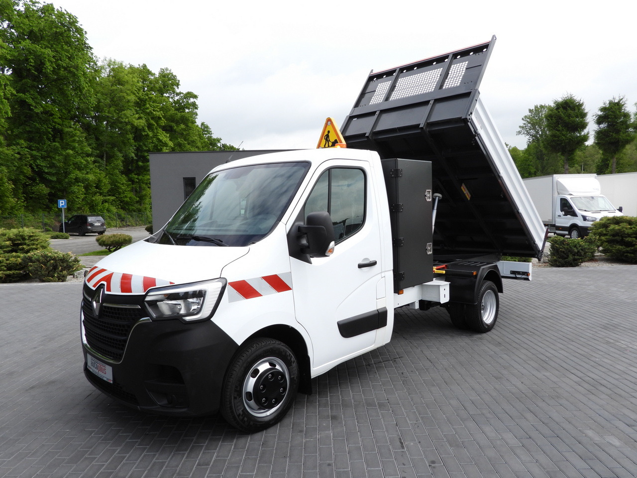 Tipper van RENAULT MASTER TIPPER CRUISE CONTROL LED LIGHTS TWIN WHEELS AIR CONDITIONING  130HP: picture 16 Tipper van RENAULT MASTER TIPPER CRUISE CONTROL LED LIGHTS TWIN WHEELS AIR CONDITIONING  130HP: picture 16