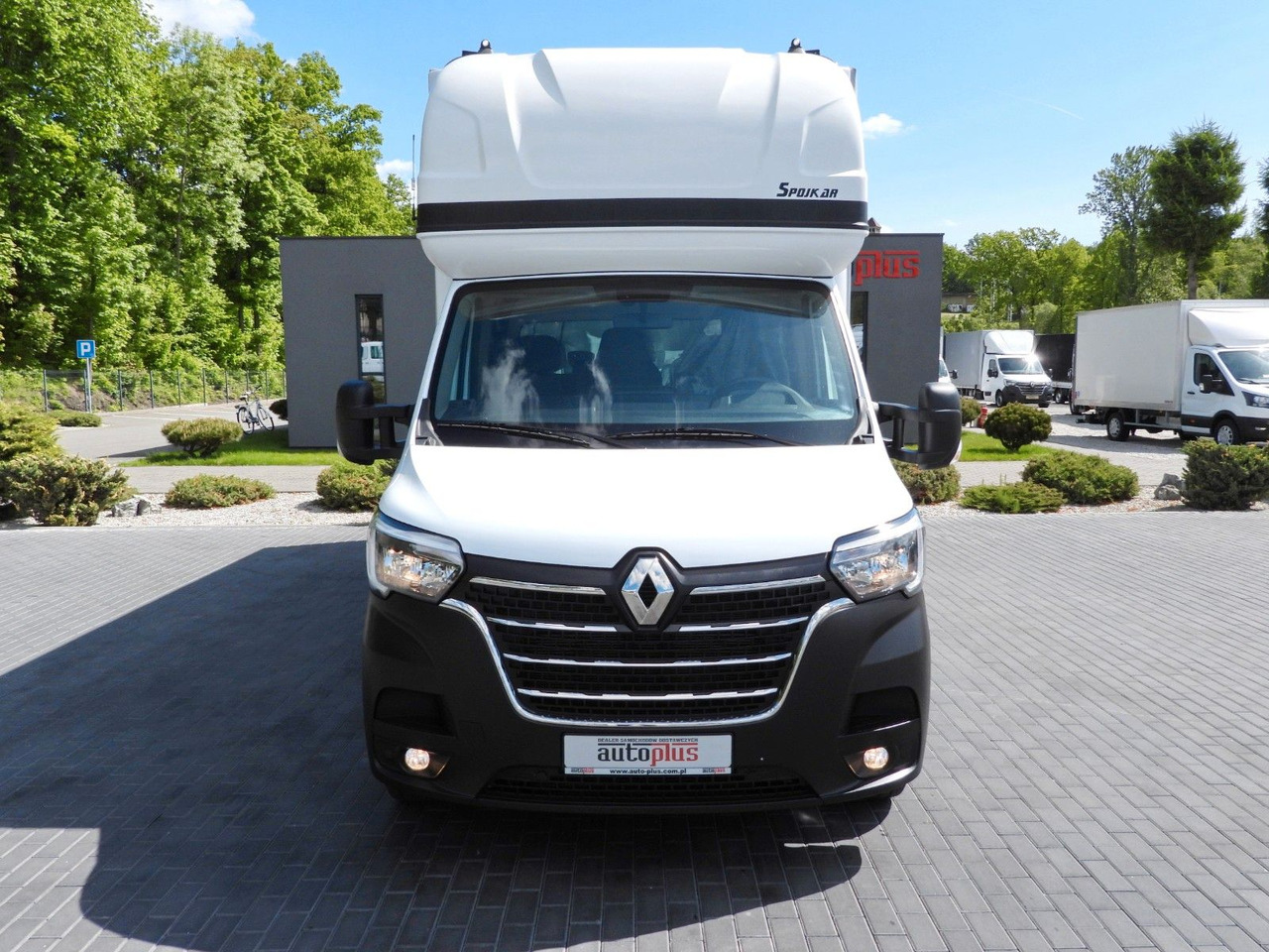 Renault MASTER PRITSCHE PLANE 10 PALETTEN WEBASTO A/C - Curtain side van: picture 5 Renault MASTER PRITSCHE PLANE 10 PALETTEN WEBASTO A/C - Curtain side van: picture 5