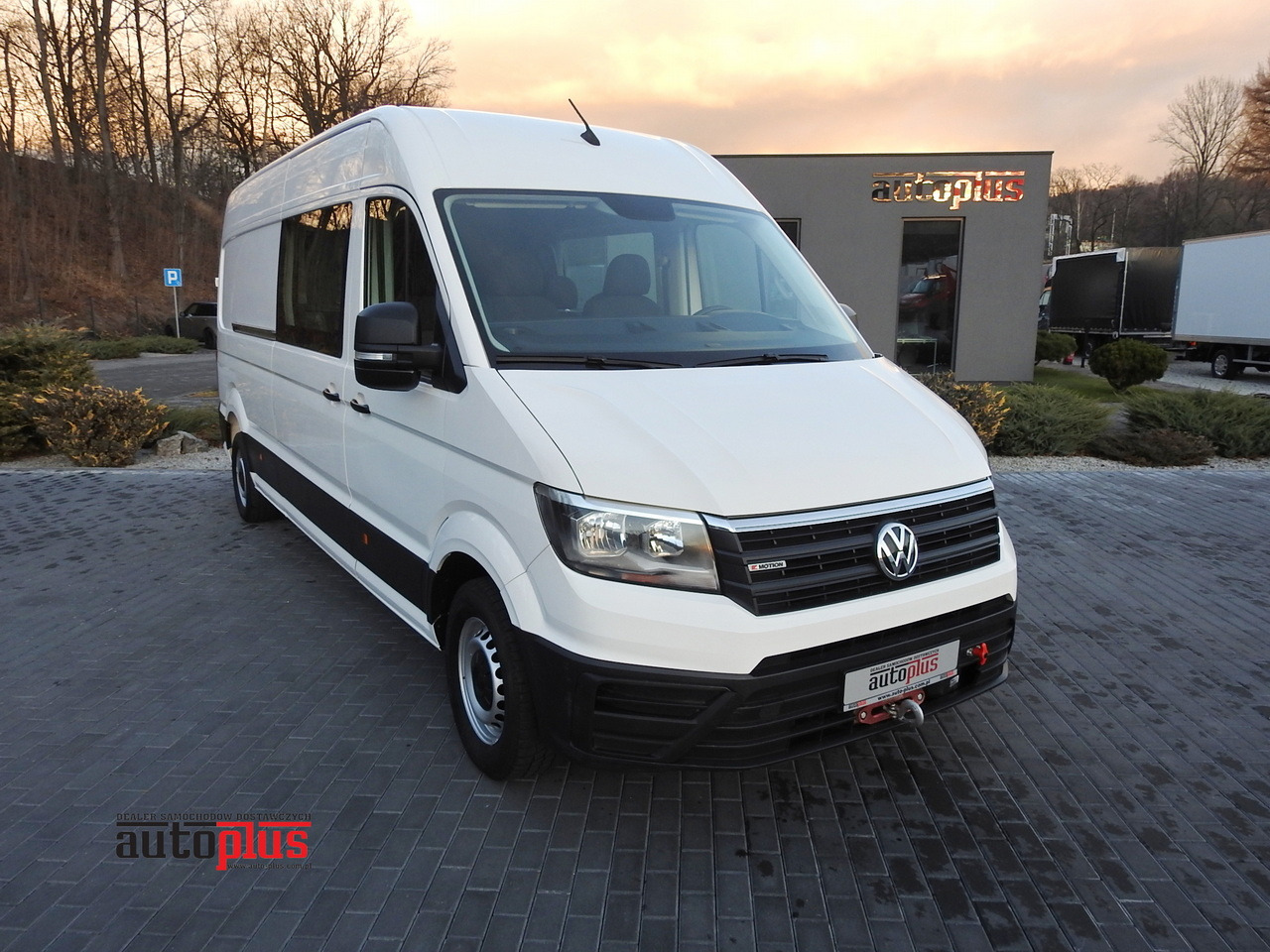 VOLKSWAGEN CRAFTER 4X4 4MOTION BOX DELIVERY VAN 7 SEATS AIR CONDITIONING  140HP - Panel van: picture 1 VOLKSWAGEN CRAFTER 4X4 4MOTION BOX DELIVERY VAN 7 SEATS AIR CONDITIONING  140HP - Panel van: picture 1