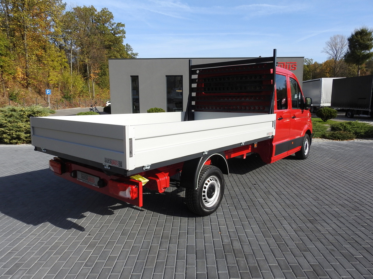 VOLKSWAGEN CRAFTER STAKE BODY DOUBLE CABIN DOKA 7 SEATS AIR CONDITIONING 140HP - Combi van: picture 3 VOLKSWAGEN CRAFTER STAKE BODY DOUBLE CABIN DOKA 7 SEATS AIR CONDITIONING 140HP - Combi van: picture 3