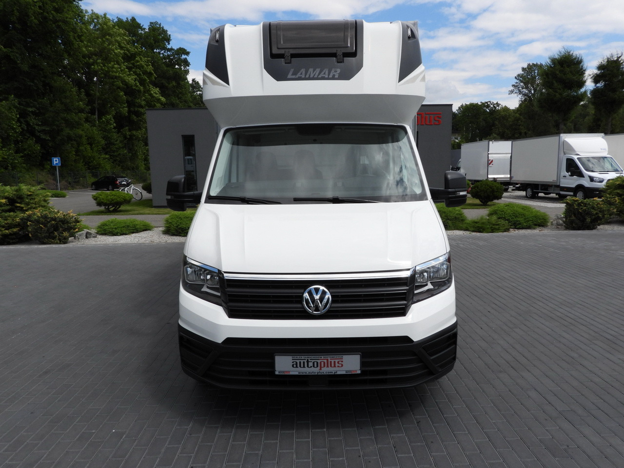 VOLKSWAGEN CRAFTER TARPAULIN 10 PALLETS WEBASTO CRUISE CONTROL AIR CONDITIONING  180HP - Curtain side van: picture 5 VOLKSWAGEN CRAFTER TARPAULIN 10 PALLETS WEBASTO CRUISE CONTROL AIR CONDITIONING  180HP - Curtain side van: picture 5