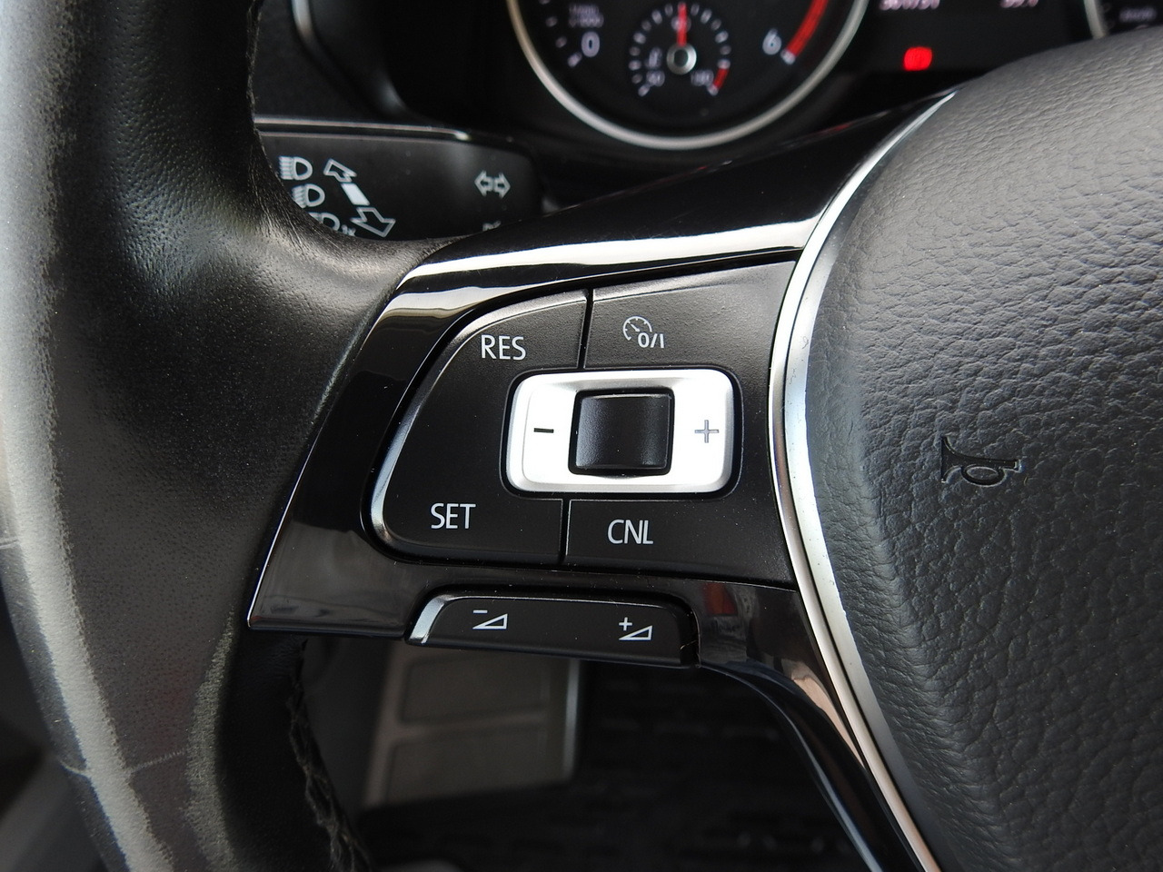 Leasing of VOLKSWAGEN CRAFTER TARPAULIN LIFT 8 PALLETS WEBASTO CRUISE CONTROL 180HP VOLKSWAGEN CRAFTER TARPAULIN LIFT 8 PALLETS WEBASTO CRUISE CONTROL 180HP: picture 34 Leasing of VOLKSWAGEN CRAFTER TARPAULIN LIFT 8 PALLETS WEBASTO CRUISE CONTROL 180HP VOLKSWAGEN CRAFTER TARPAULIN LIFT 8 PALLETS WEBASTO CRUISE CONTROL 180HP: picture 34