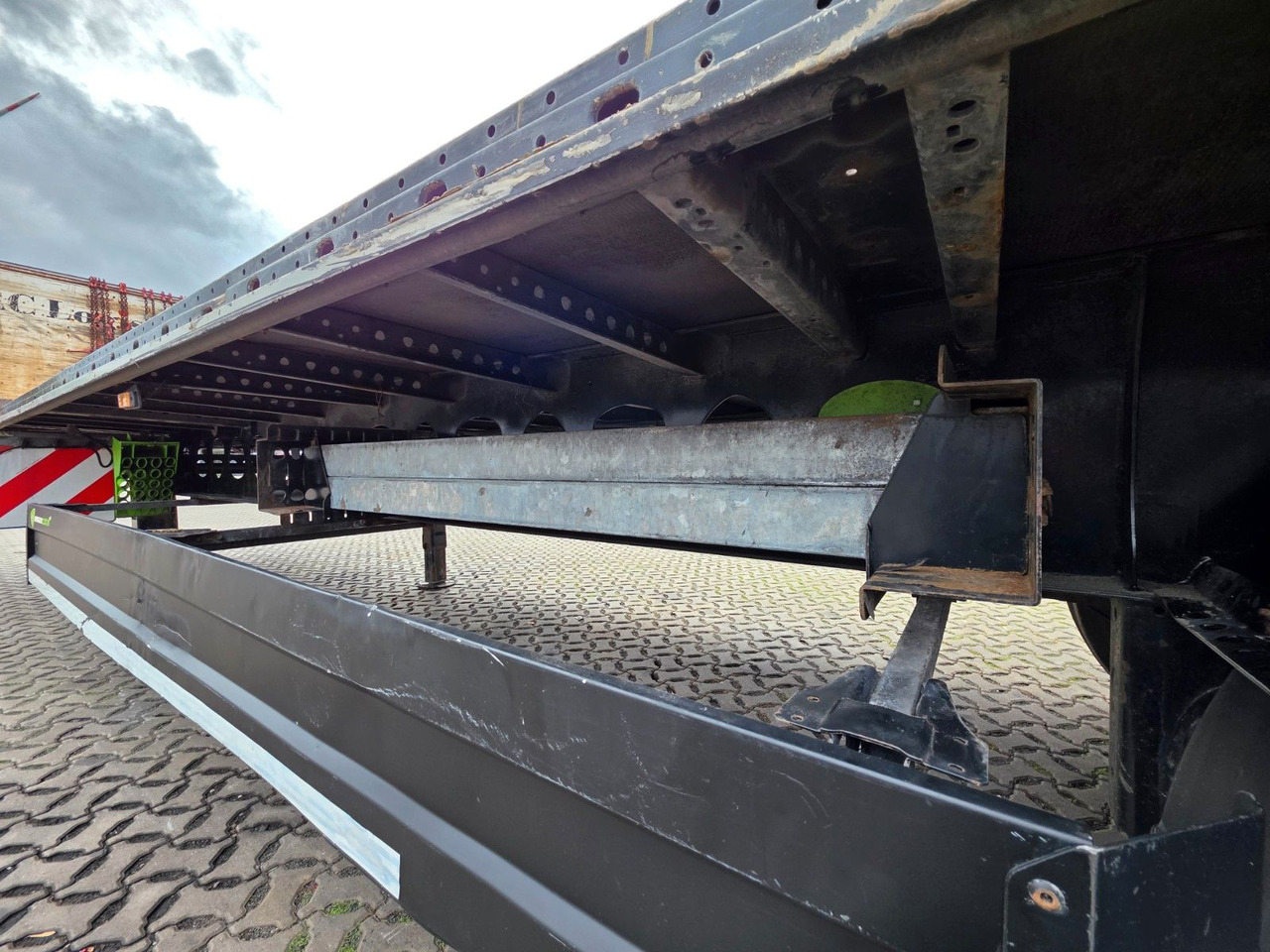 Dropside/ Flatbed semi-trailer Berger SAPL 24: picture 14