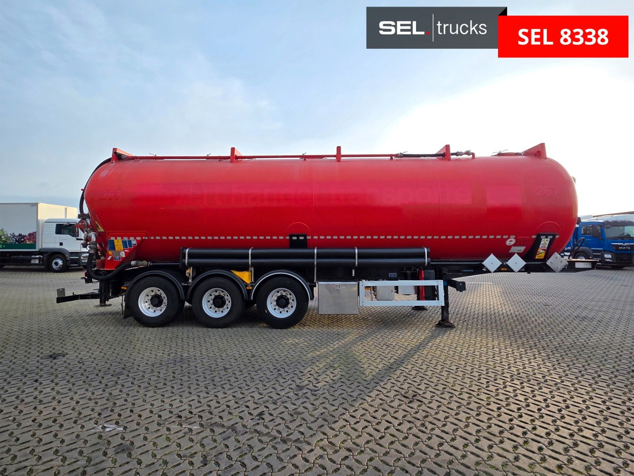 Feldbinder KIP 52/7000/A/2 / Alu-Felgen / ADR AT / 52.000 l - Silo semi-trailer: picture 4 Feldbinder KIP 52/7000/A/2 / Alu-Felgen / ADR AT / 52.000 l - Silo semi-trailer: picture 4