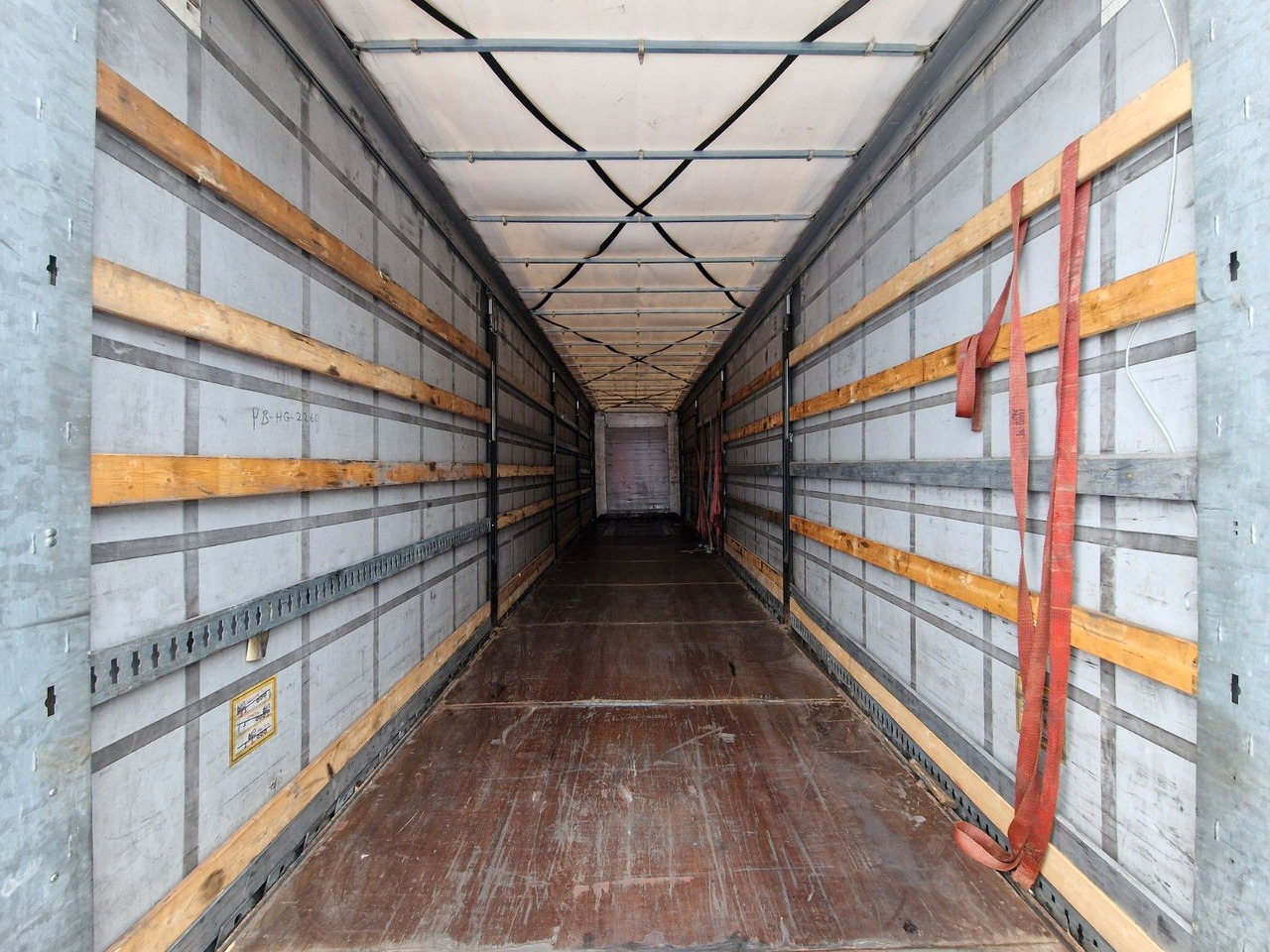 Curtainsider semi-trailer Fliegl SZS320 / Hubdach / EDSCHA / Mega: picture 10 Curtainsider semi-trailer Fliegl SZS320 / Hubdach / EDSCHA / Mega: picture 10