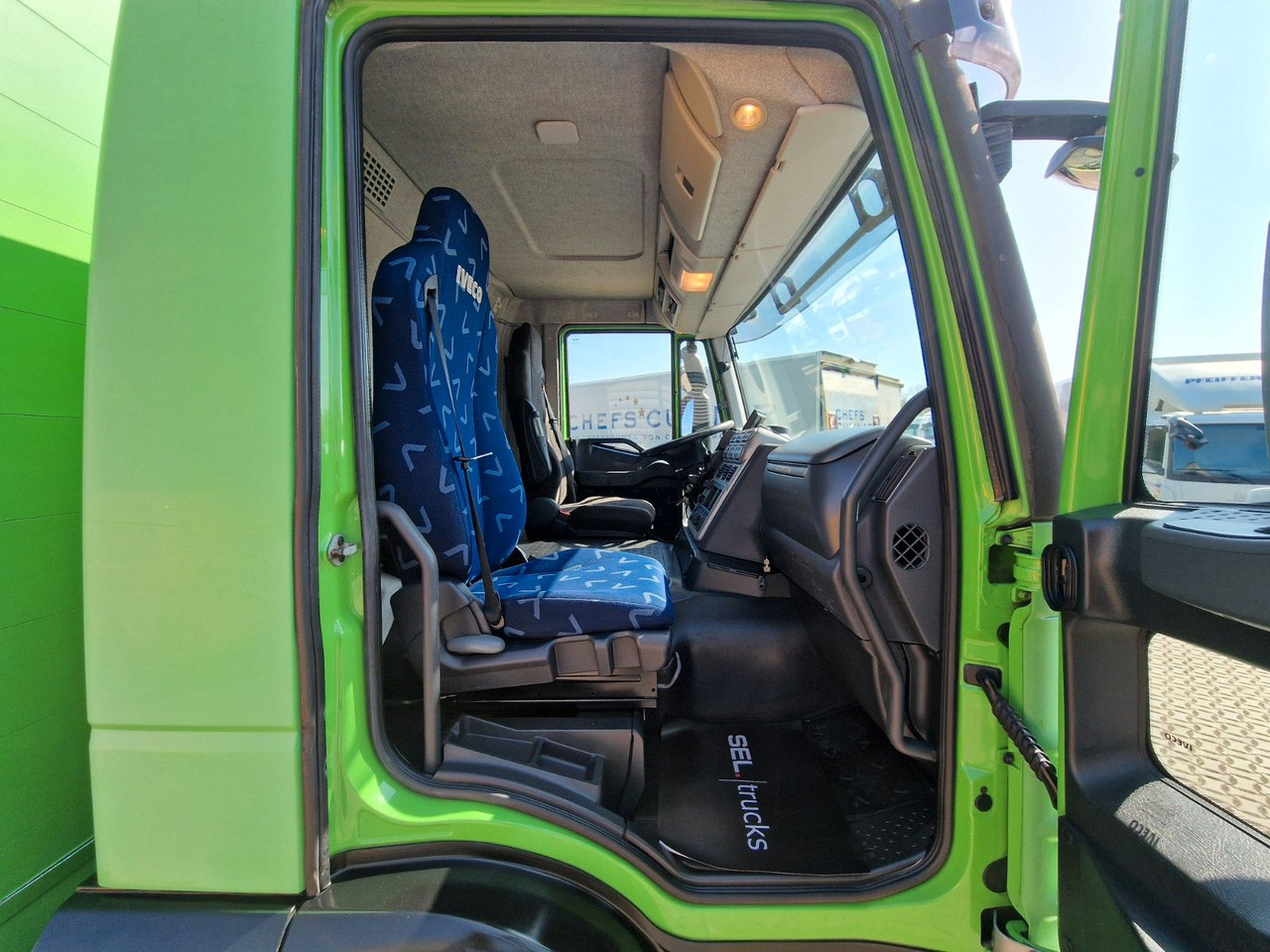 Box truck Iveco Stralis 360 / Ladebordwand: picture 19
