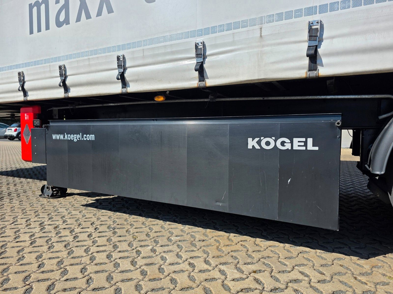 Curtainsider semi-trailer Kögel S24-1 / Palettenkasten / Liftachse: picture 17